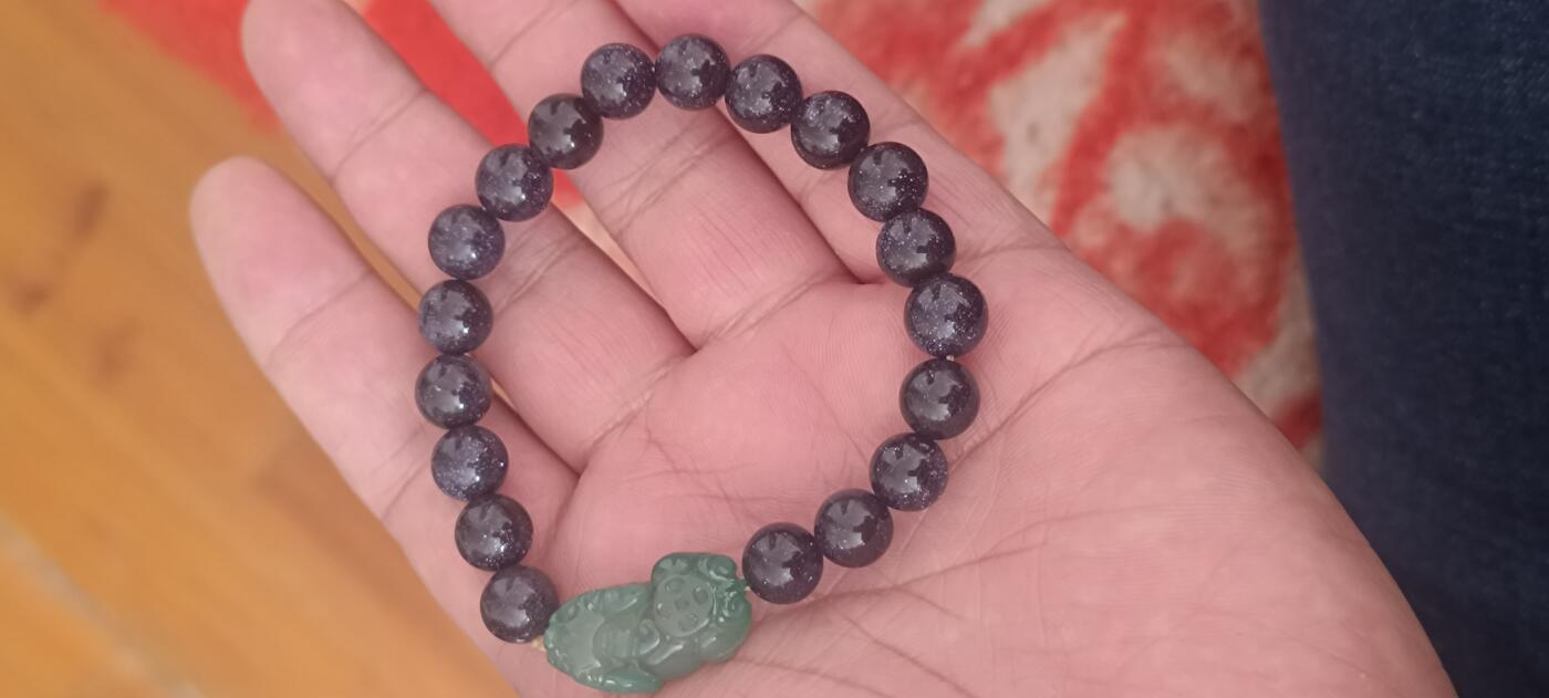 万国钱币第三场 蓝色金沙石玛瑙貔貅手串（珠子直径一厘米）