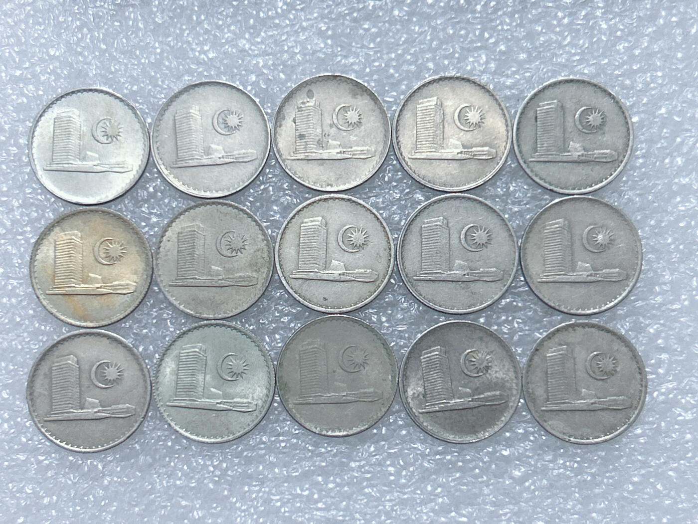 第一海外回流一元起拍收藏 散集专场  第291期 马来西亚大厦版5分硬币 15枚