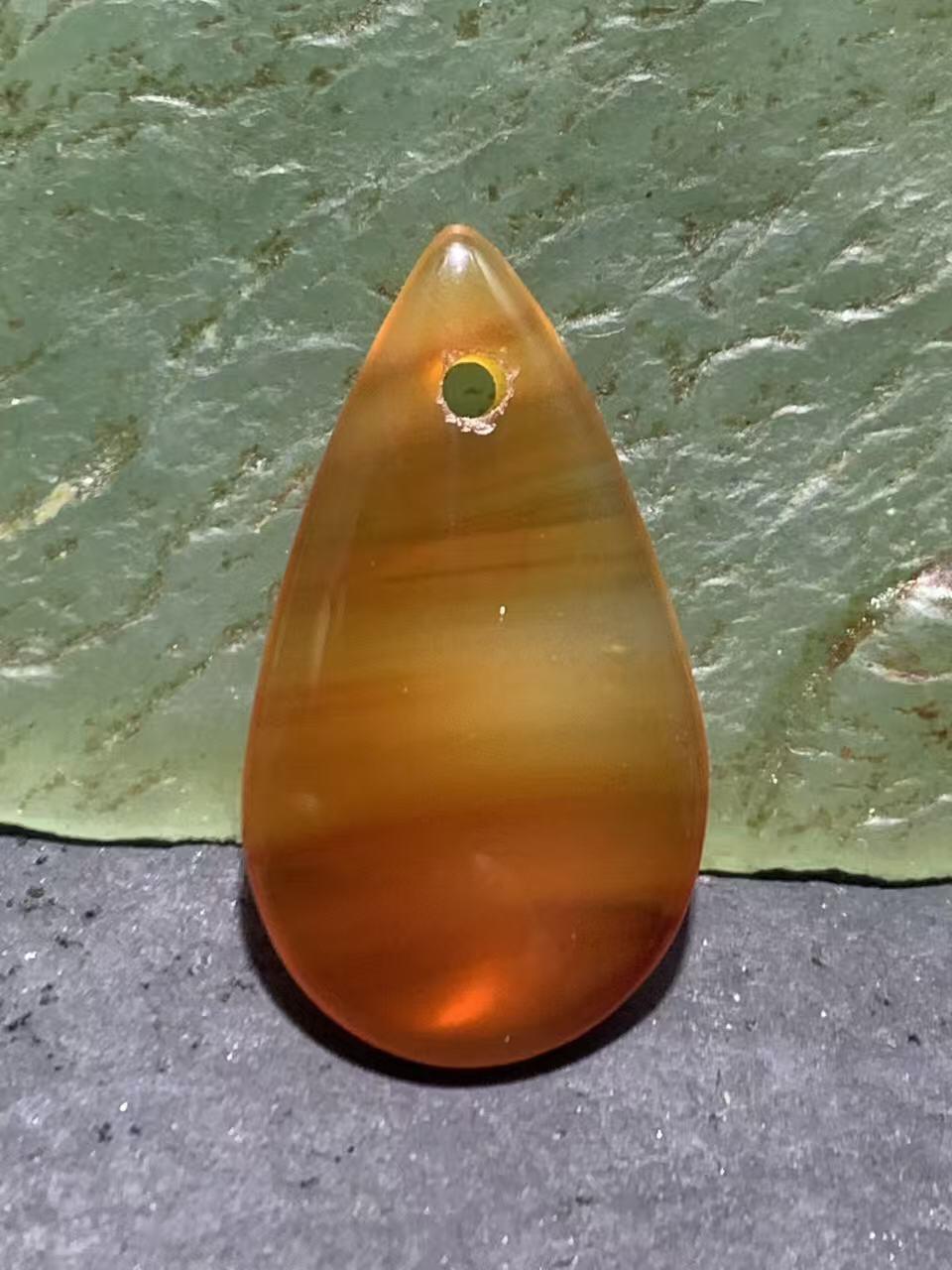 精美高玉化千层纹巴西玛瑙吊坠一个，