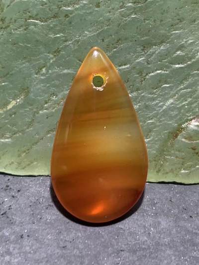 精美高玉化千层纹巴西玛瑙吊坠一个， - 精美高玉化千层纹巴西玛瑙吊坠一个，