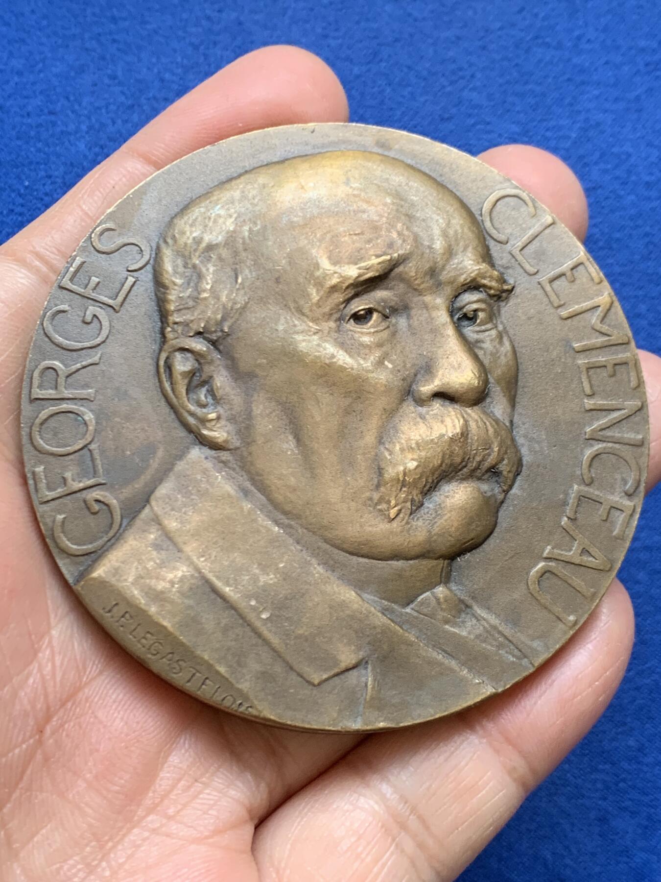 《竞宝斋》第457场 周日，周一，周二   3场连拍 （全场包邮）欢迎送拍 法国政治家乔治·克列孟梭纪念大铜章 170.5克 67.2mm 丰饶角铜标