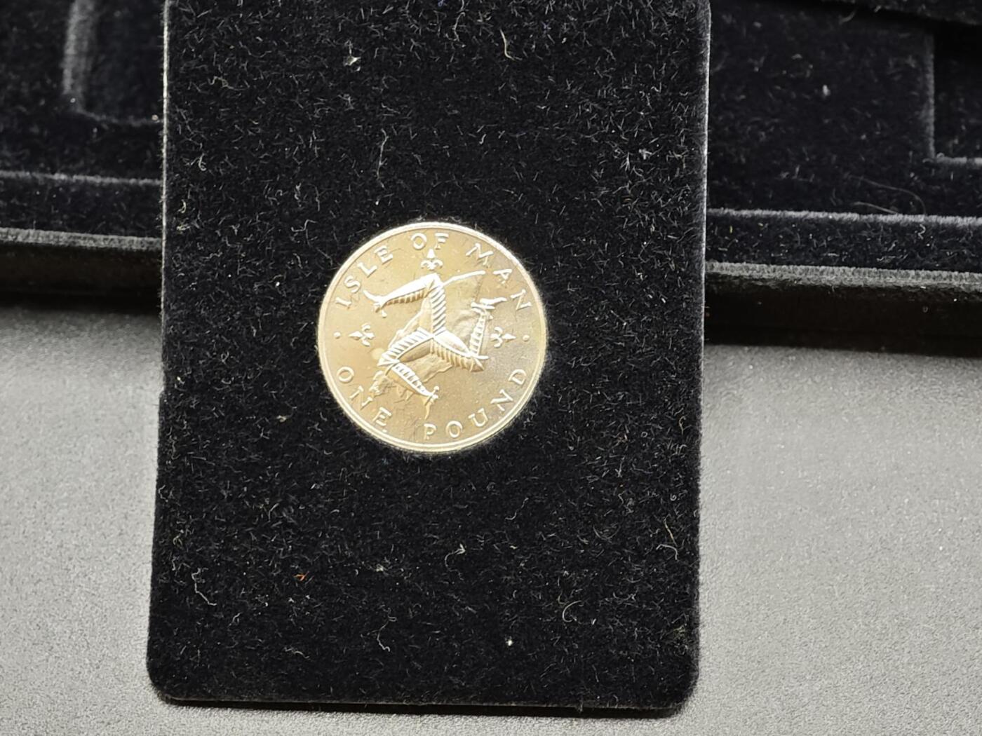 【淘币小摊】实时拍第八百四十七拍   银币套币场   满百包邮可预留二周 每周一统一发货   马恩岛1978年全银套币含造币厂银章63克925银参考银价1123