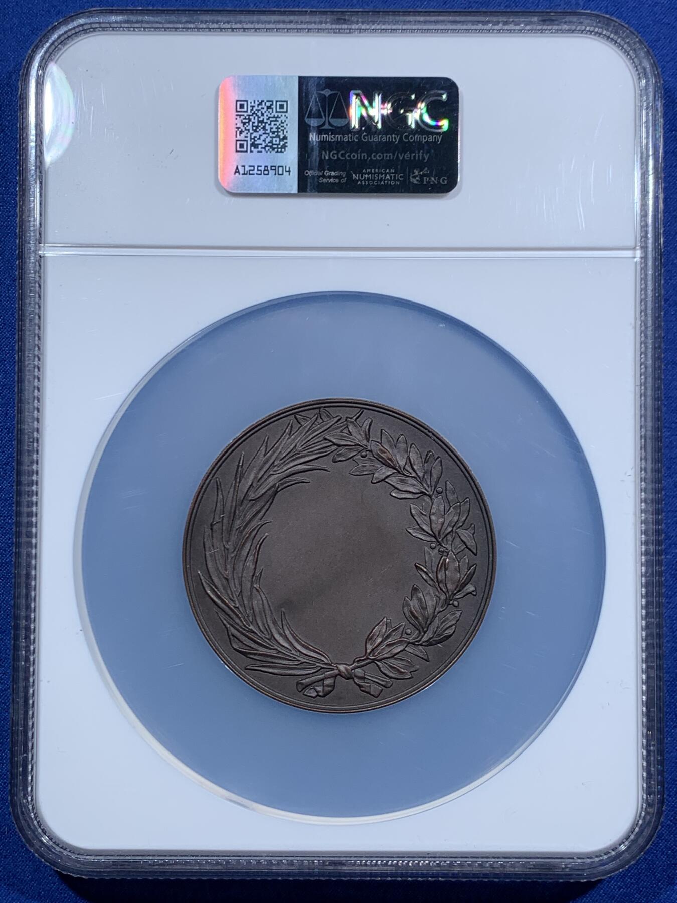 《竞宝斋》第457场 周日，周一，周二   3场连拍 （全场包邮）欢迎送拍 NGC MS62BN 比利时皇家考古学会铜章 59mm 加大加厚盒