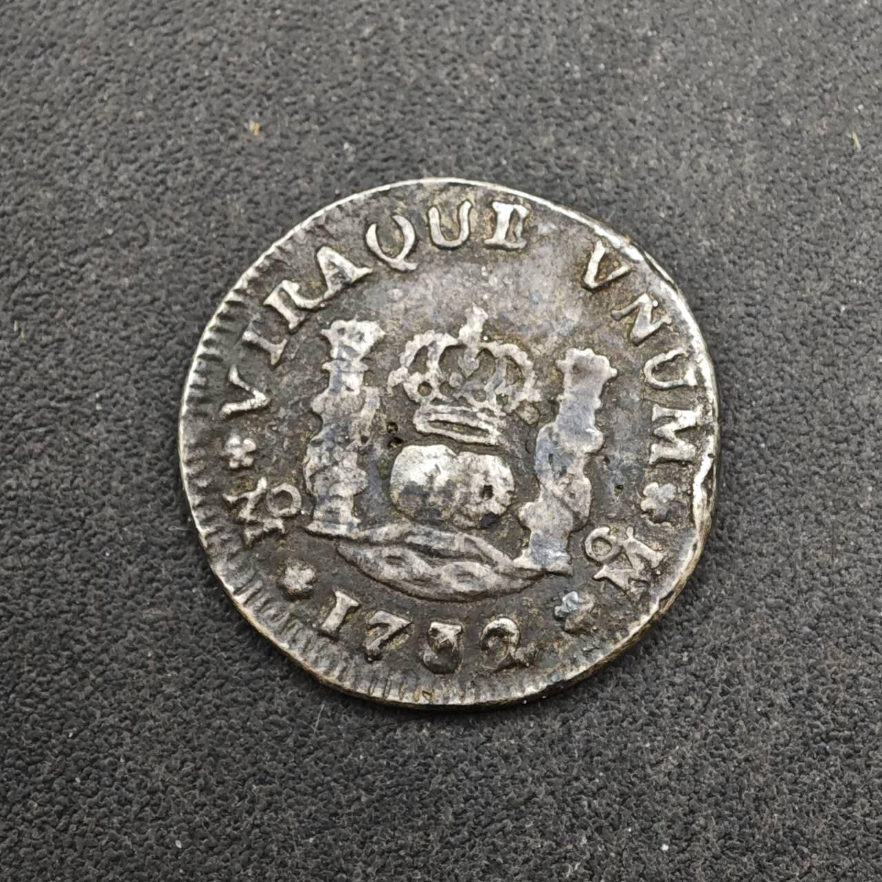 【淘币小摊】实时拍第八百四十七拍   银币套币场   满百包邮可预留二周 每周一统一发货   西属墨西哥1732年地球双柱1/2R银币