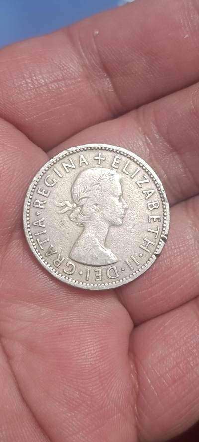 万国钱币第三场 - 英国女王头像2先令