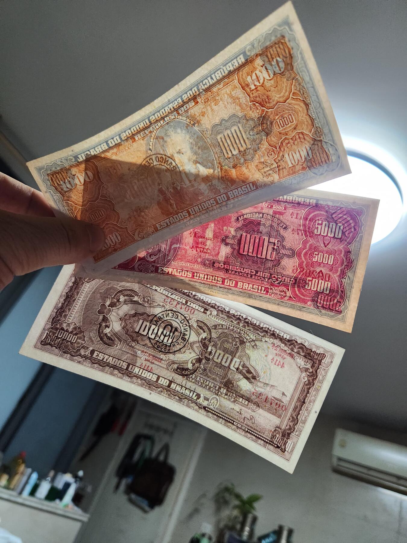 1月13号晚上8点 外国纸币自动截拍第8场 巴西 1966年1000,5000,10000克鲁塞罗,改值1,5,10新克鲁塞罗,几乎全新