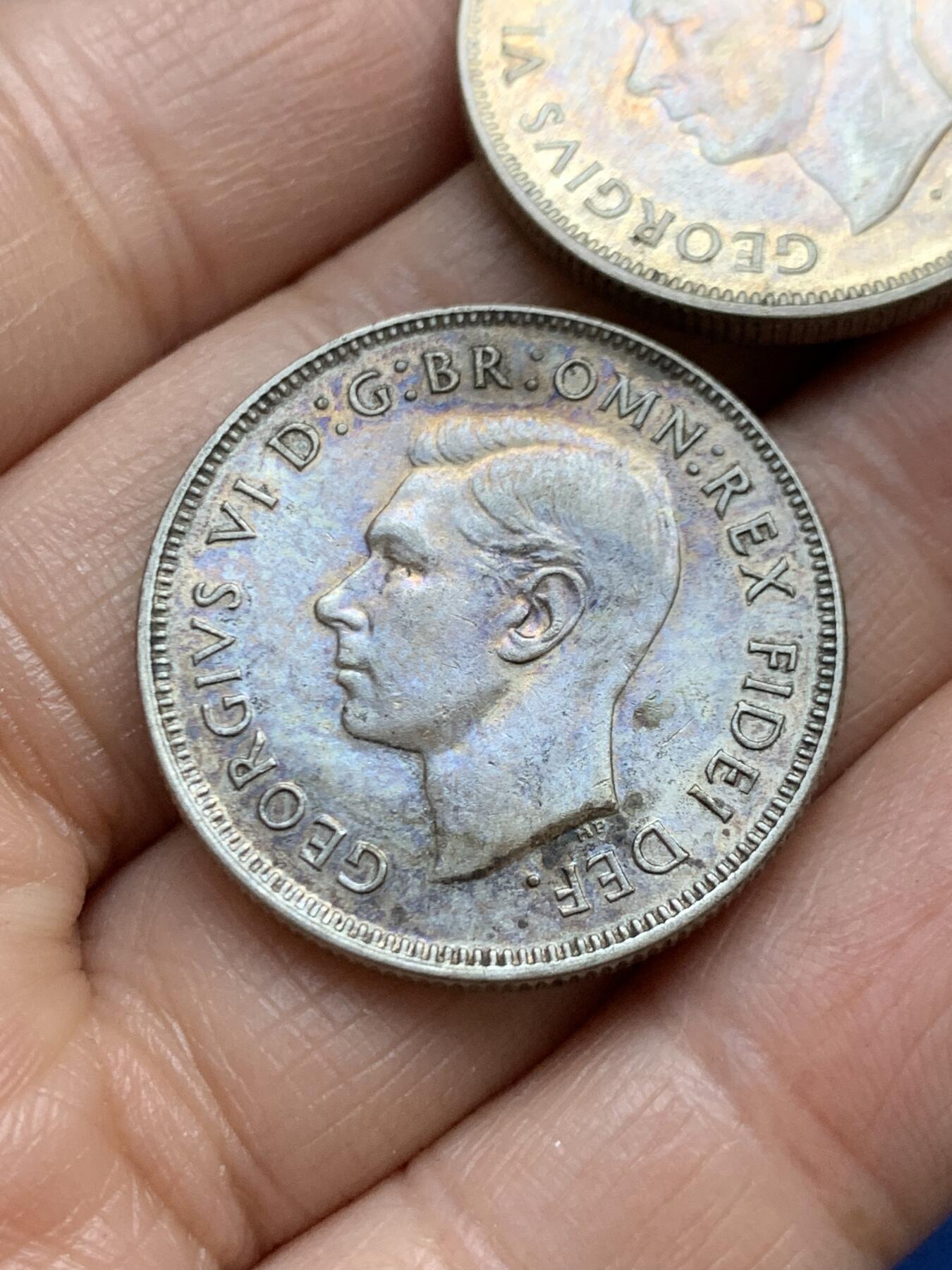 《竞宝斋》第457场 周日，周一，周二   3场连拍 （全场包邮）欢迎送拍 两枚一组 澳大利亚1951年乔六1佛罗林银币