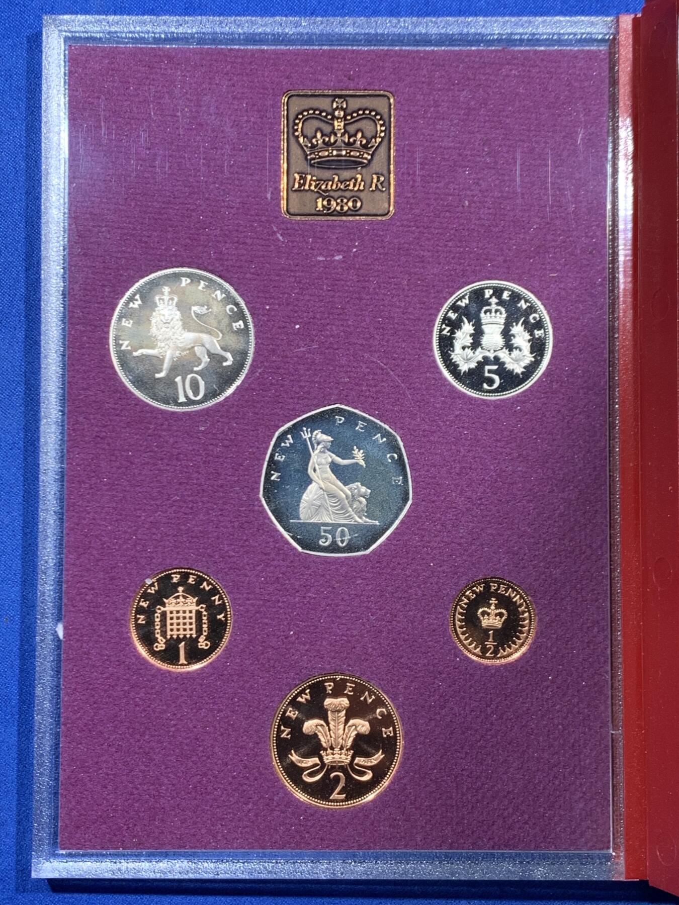 《竞宝斋》第457场 周日，周一，周二   3场连拍 （全场包邮）欢迎送拍 英国1980年伊丽莎白二世精制套币