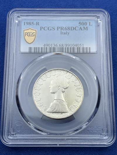 《竞宝斋》第457场 周日，周一，周二   3场连拍 （全场包邮）欢迎送拍 - 亚军分 PCGS PR68DCAM 意大利 1985年 帆船少女 精制500里拉银币 首年发行的精制 镜面光十足