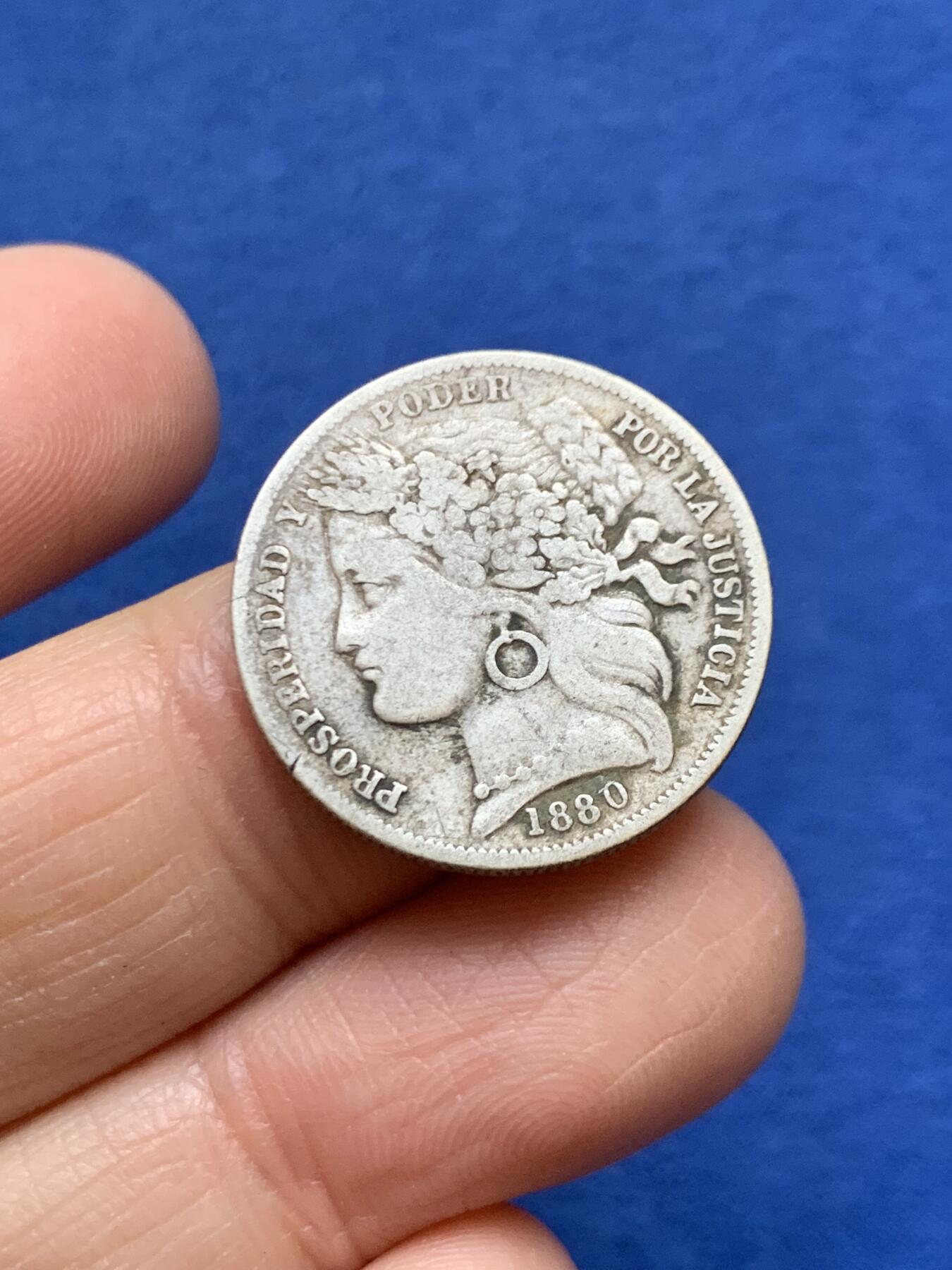 《竞宝斋》第457场 周日，周一，周二   3场连拍 （全场包邮）欢迎送拍 秘鲁临时政府 1880年 1比塞塔 银币 正面谷物女神像 包浆自然 细节尚可 南美主流品种