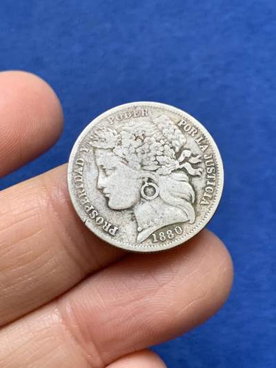 《竞宝斋》第457场 周日，周一，周二   3场连拍 （全场包邮）欢迎送拍 - 秘鲁临时政府 1880年 1比塞塔 银币 正面谷物女神像 包浆自然 细节尚可 南美主流品种