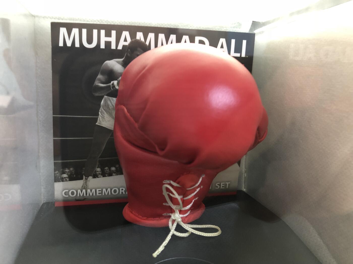 CSIS-GREAT评级精品钱币拍卖第三百三十四期 斐济拳王阿里70周年纪念银币 带原盒证书与拳套附件