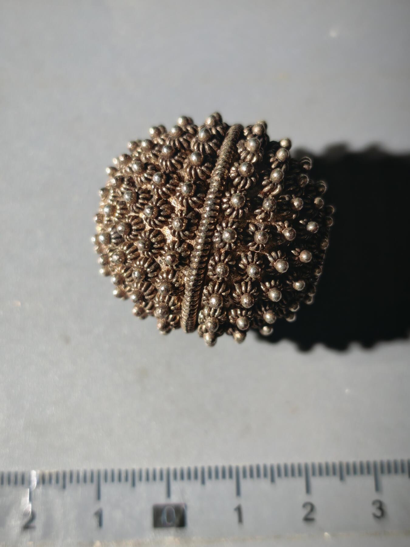 106期回流戒指饰品杂件纪念章丝路钱币专场 少数民族地区饰品