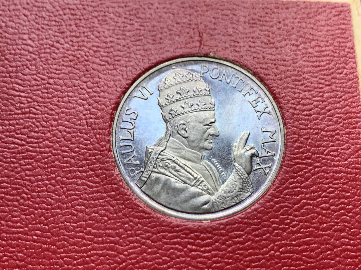 《竞宝斋》第457场 周日，周一，周二   3场连拍 （全场包邮）欢迎送拍 梵蒂冈保罗六世5枚装银质纪念章  总重约31.3克