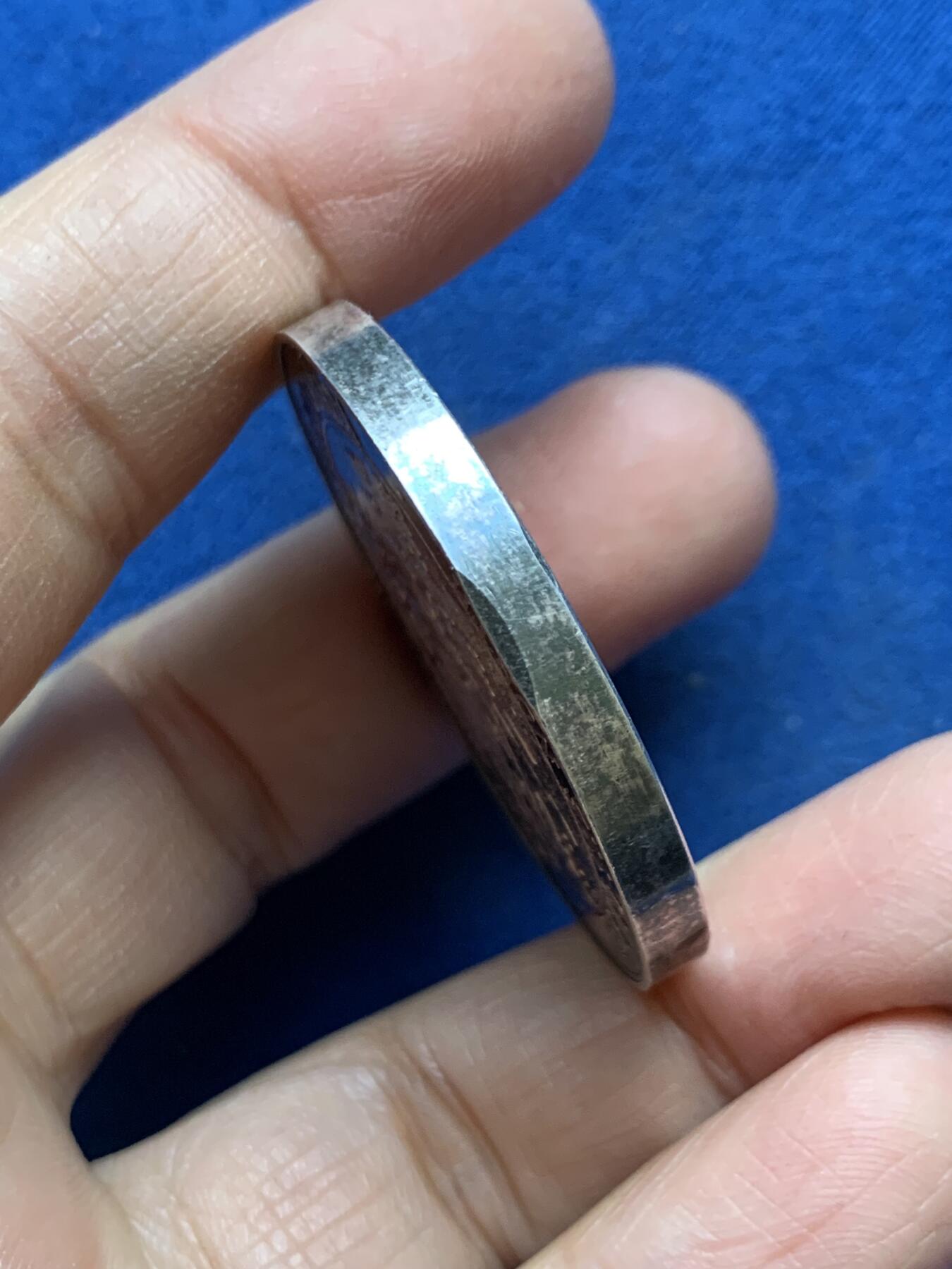 《竞宝斋》第457场 周日，周一，周二   3场连拍 （全场包邮）欢迎送拍 1963年加拿大Cobalt银矿开采60周年纪念银章 40.3mm 45.75g 999银 边有磕