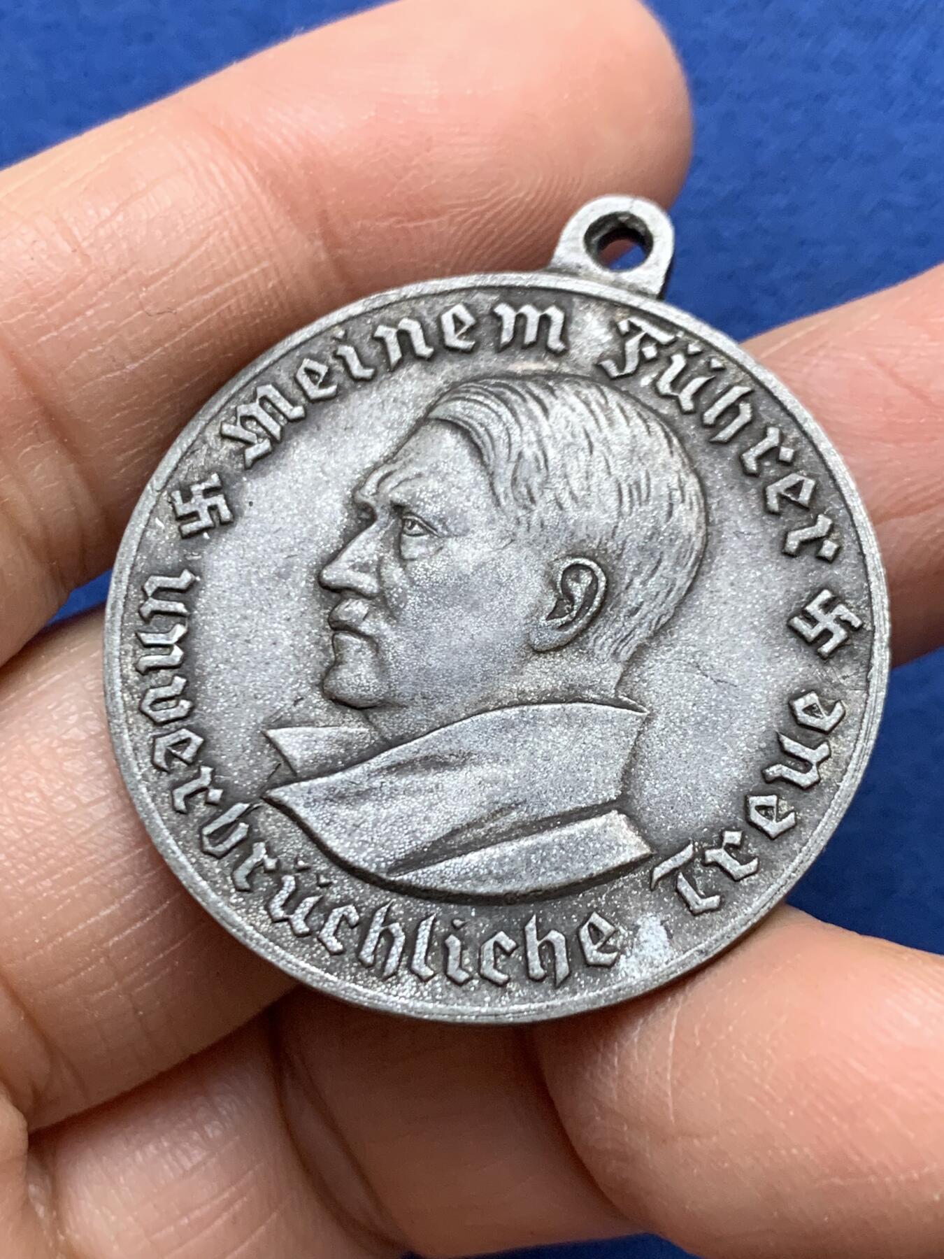 《竞宝斋》第457场 周日，周一，周二   3场连拍 （全场包邮）欢迎送拍 德国美术落榜生纪念章，带吊环，WM材质，15克，35.3mm。