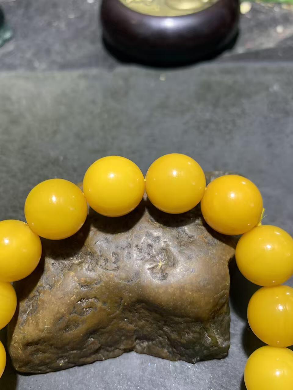 罕见毕业级天然鸡油黄蜜蜡单圈手串1条！