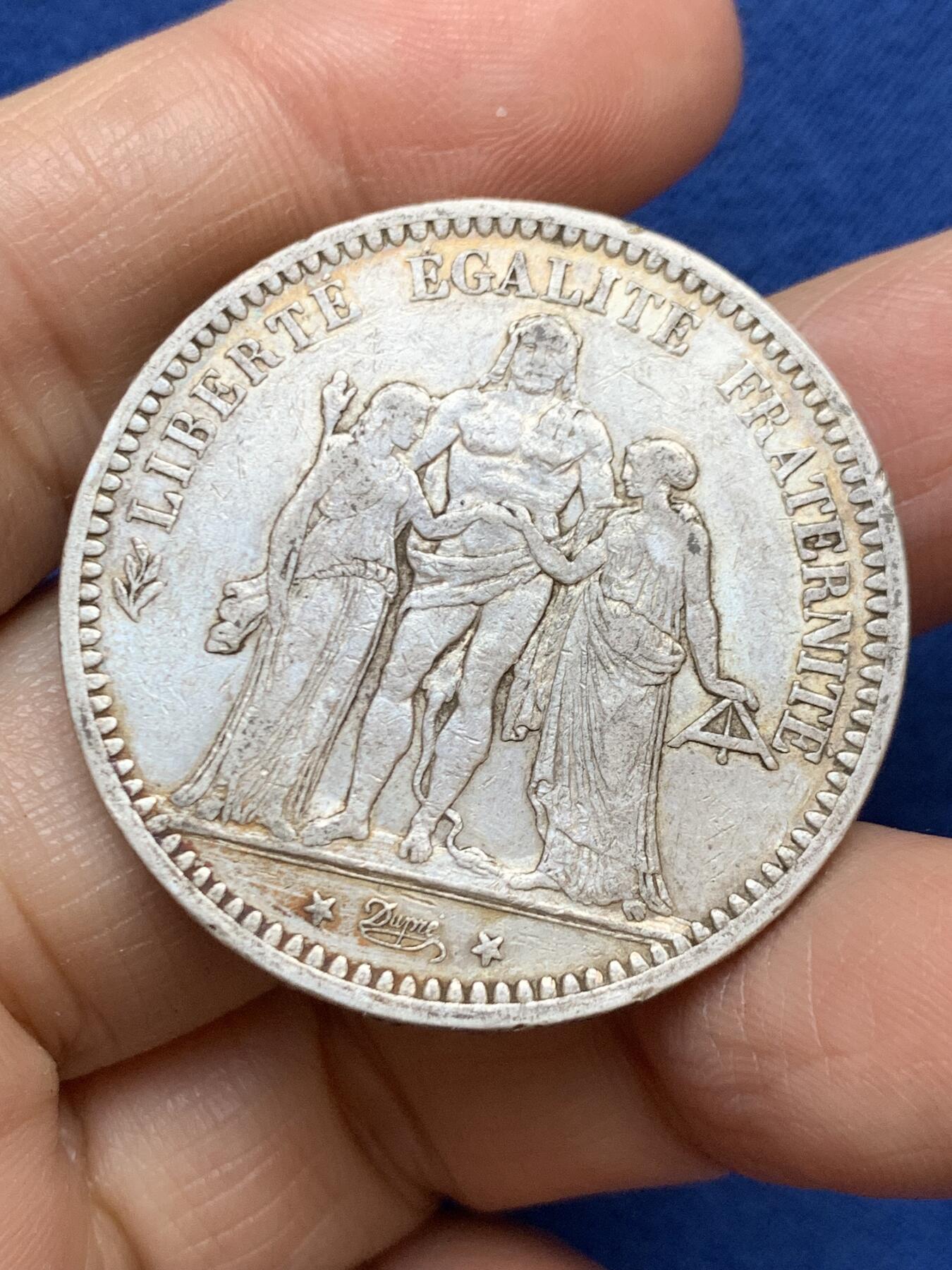 《竞宝斋》第457场 周日，周一，周二   3场连拍 （全场包邮）欢迎送拍 法国1873年大力神5法郎银币