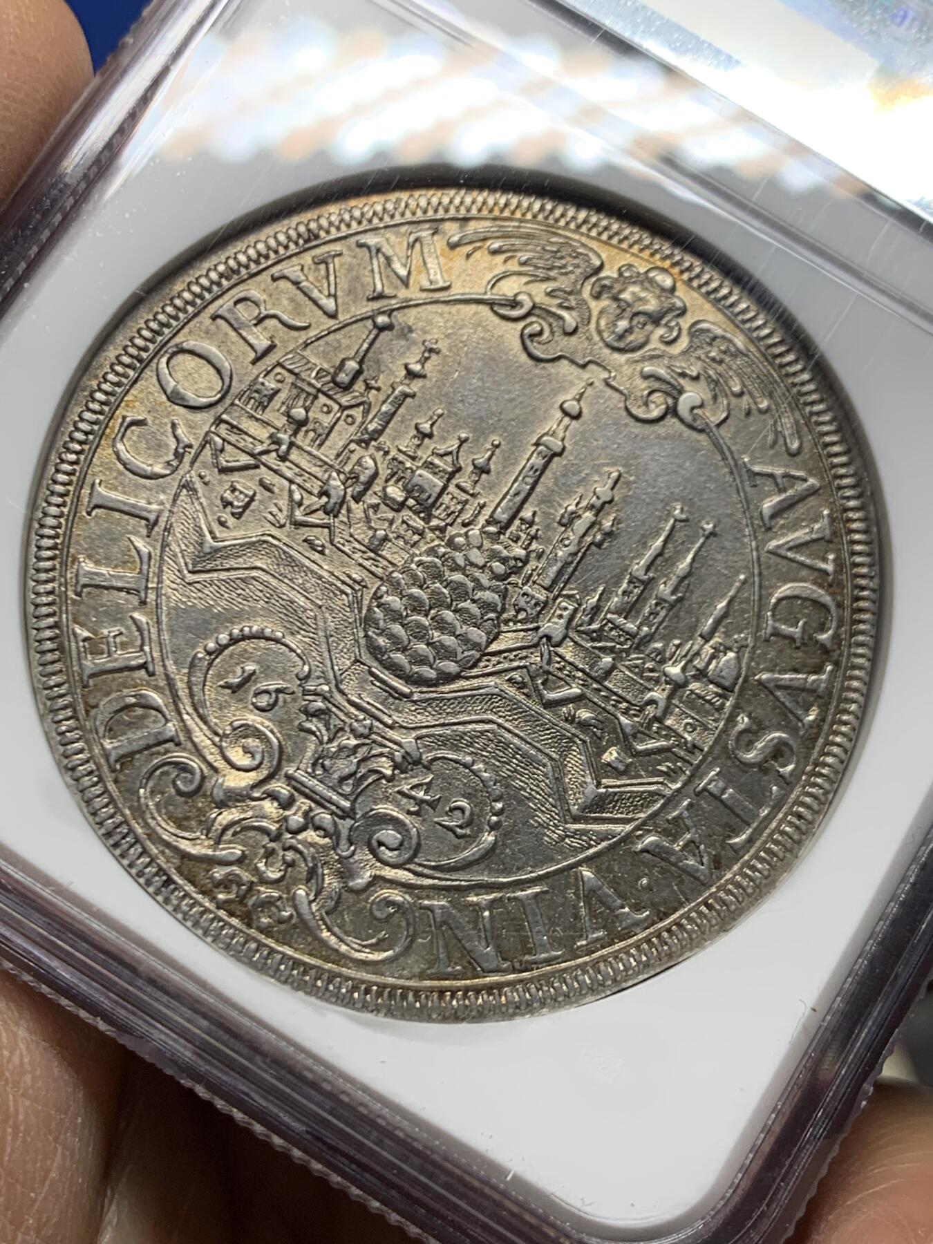 《竞宝斋》第457场 周日，周一，周二   3场连拍 （全场包邮）欢迎送拍 NGC MS61 德国1642年奥格斯堡城市景观泰勒银币 持续上涨的品种