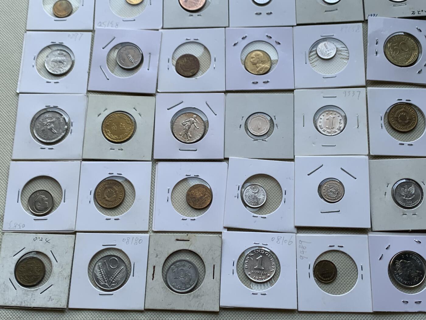 《竞宝斋》第457场 周日，周一，周二   3场连拍 （全场包邮）欢迎送拍 各款裸币68枚，带币夹 细节见图