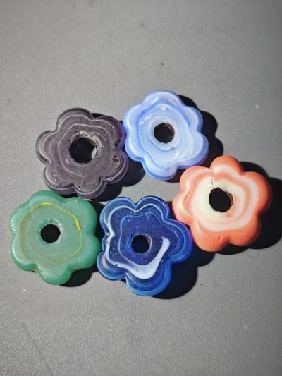 106期回流戒指饰品杂件纪念章丝路钱币专场 - 中亚回流琉璃珠