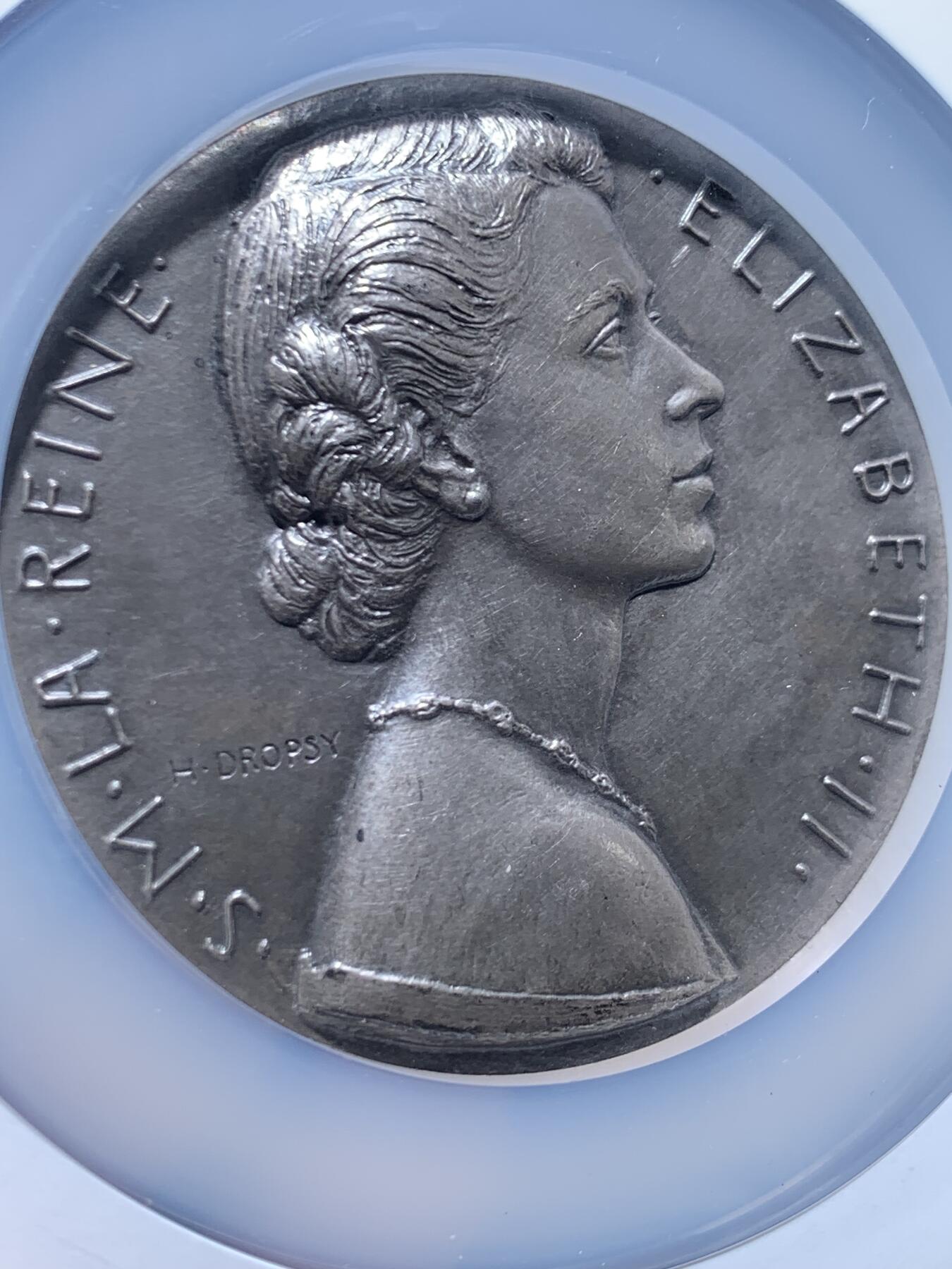 《竞宝斋》第457场 周日，周一，周二   3场连拍 （全场包邮）欢迎送拍 NGC MS64 法国亨利·德罗普西设计，巴黎造币厂铸造 1953年伊丽莎白二世加冕礼纪念大银章 稀有 重约210克 加大加厚盒