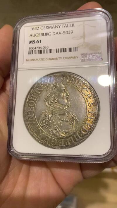 《竞宝斋》第457场 周日，周一，周二   3场连拍 （全场包邮）欢迎送拍 NGC MS61 德国1642年奥格斯堡城市景观泰勒银币 持续上涨的品种