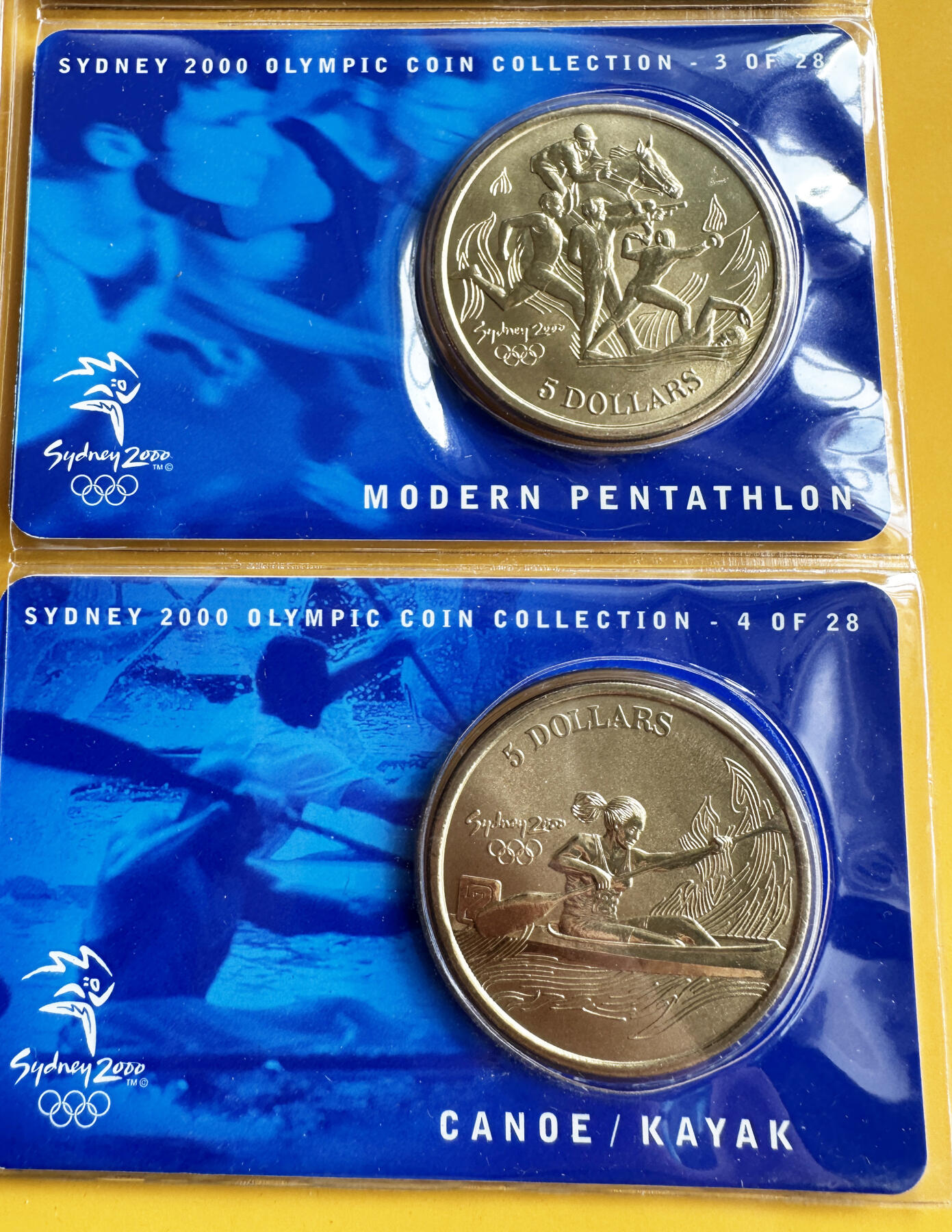 【俄甄集藏】“万象更新、马呈祥瑞”迎新春俄甄精品场-2026年(047)01-21 星期三 晚 19:30 全场包邮 澳大利亚2000年悉尼奥运会5元纪念币28枚卡装+纪念章册装29枚大全套，少见