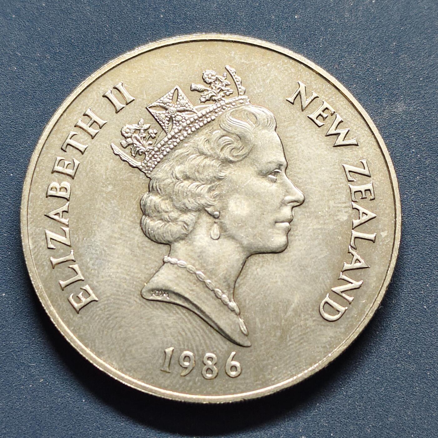 【全场包邮】纯粹捡漏拍494场 新西兰1986年1元本地鸟类系列鸮鹦鹉克朗型纪念币