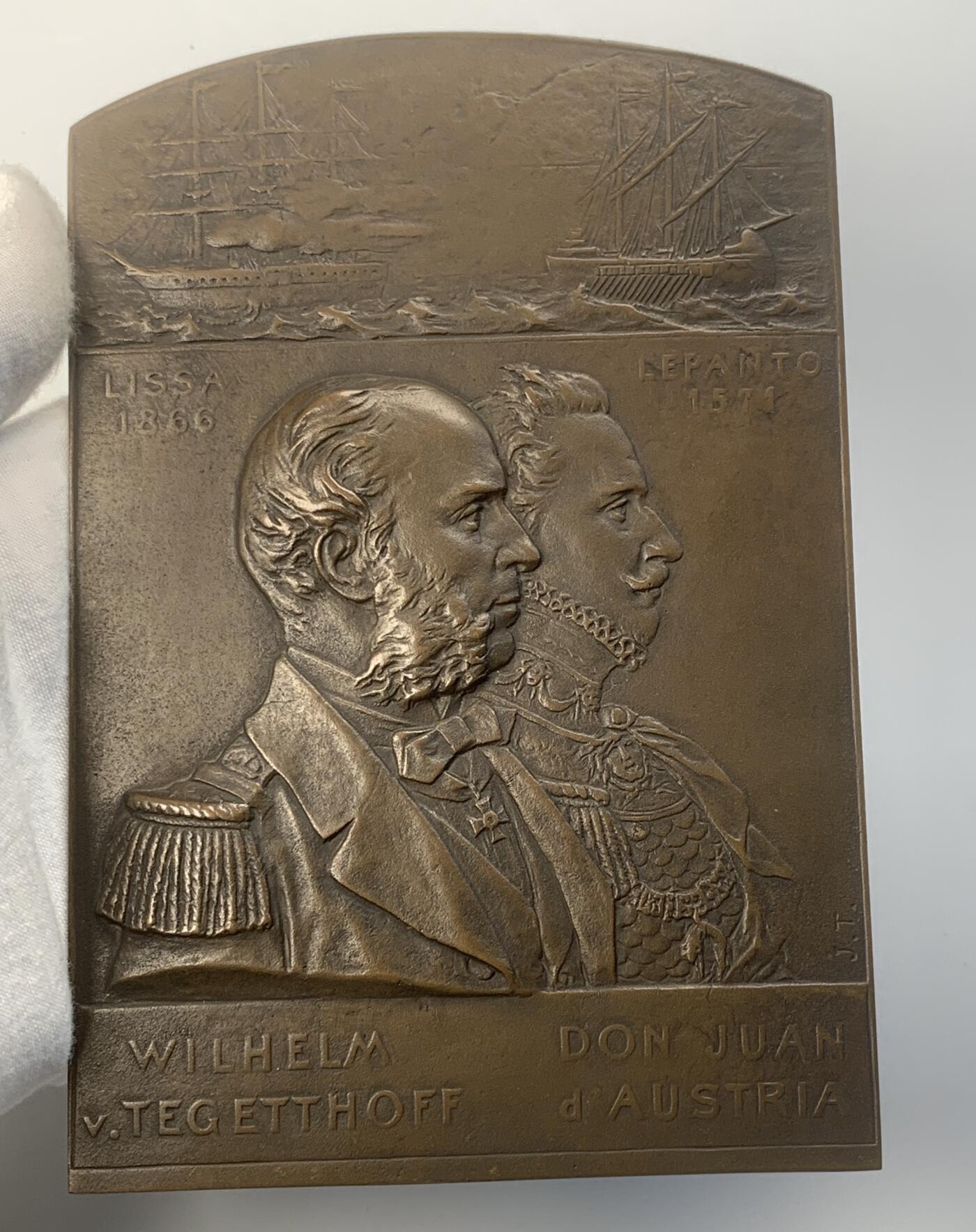 掌中浮雕-藏着的欧洲第049场 纪念1866年的利萨海战和1571年的勒班陀海战中的胜利铜章，159 x 108mm，201g，目录编号Strothotte 1905-6，Wurzbach 4166。大师 J. Tautenhayn作品