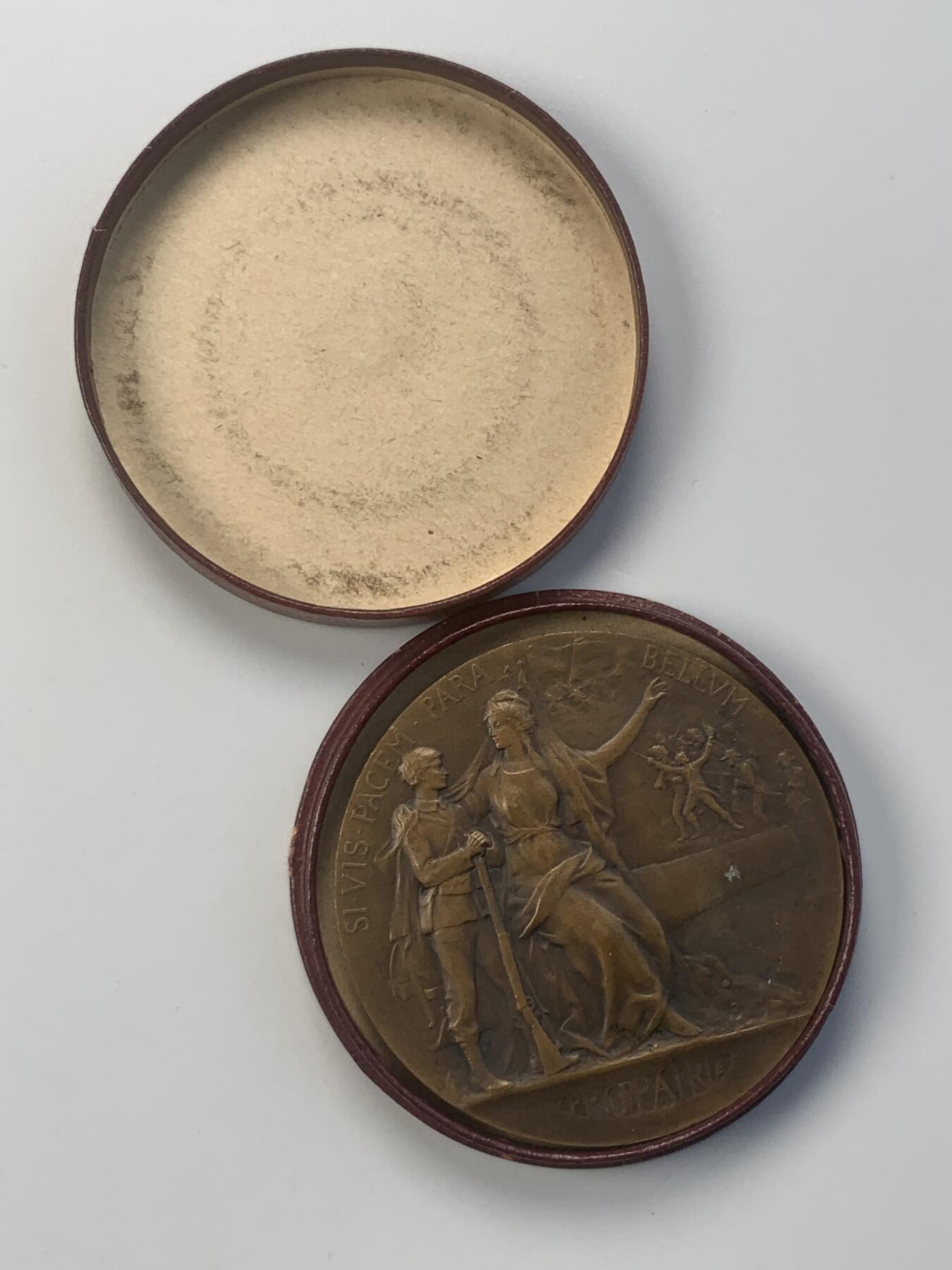 掌中浮雕-藏着的欧洲第049场 法国整军备战纪念铜章，50mm