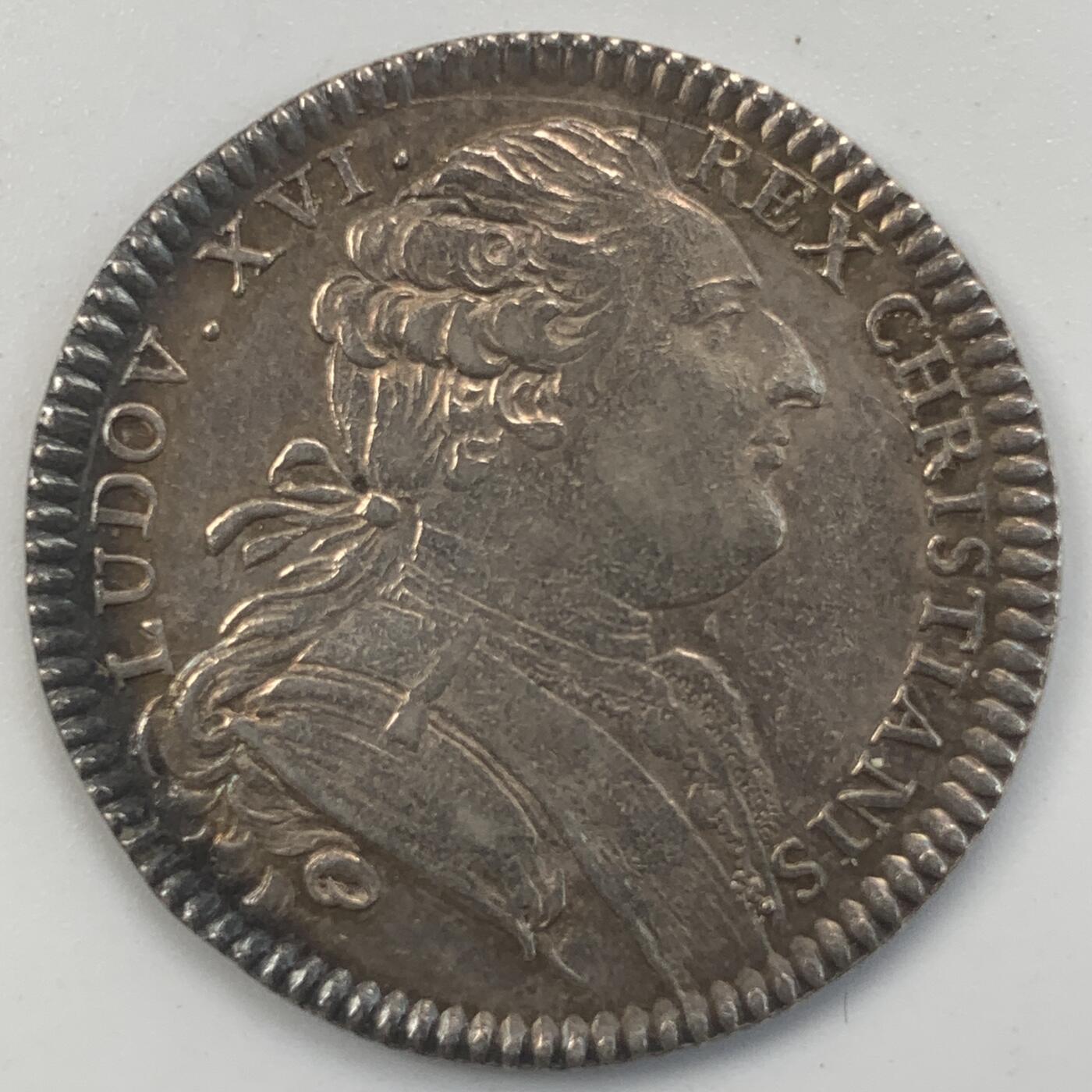 掌中浮雕-藏着的欧洲第049场