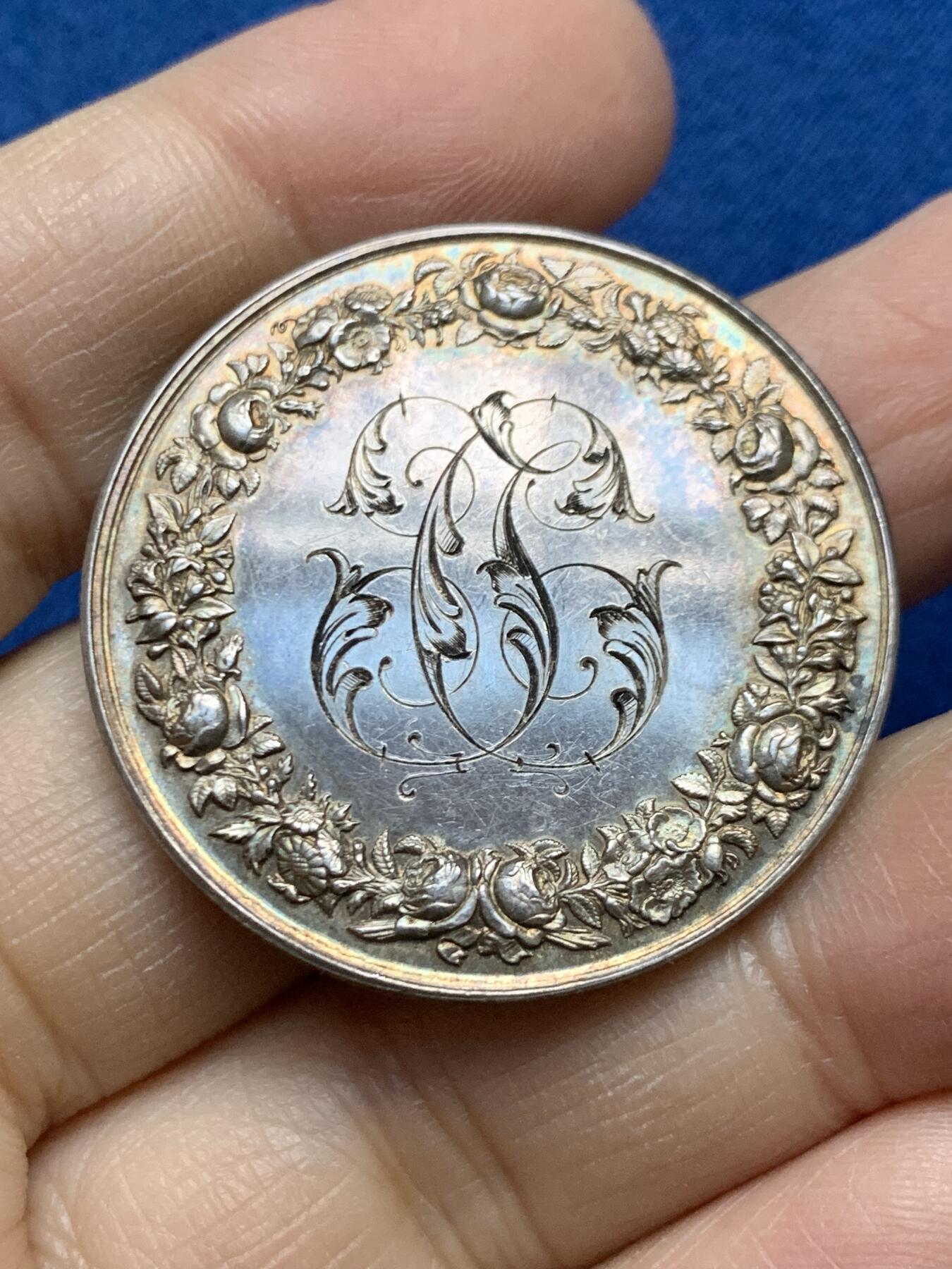 《竞宝斋》第458场 周日，周一，周二   3场连拍 （全场包邮）欢迎送拍 法国结婚纪念银章，22.06g，36.3mm，丰饶角边铭