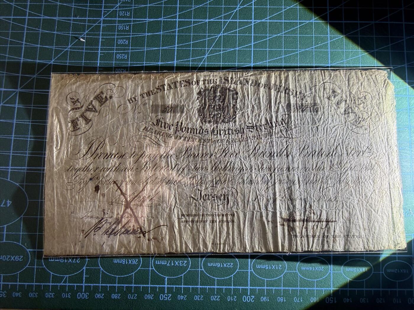 【炜奕收藏】，第五十七期，英联邦女王专场 1840年泽西岛5镑，品相如图，近200年老钞，超大票幅，白镑风格，50号小号