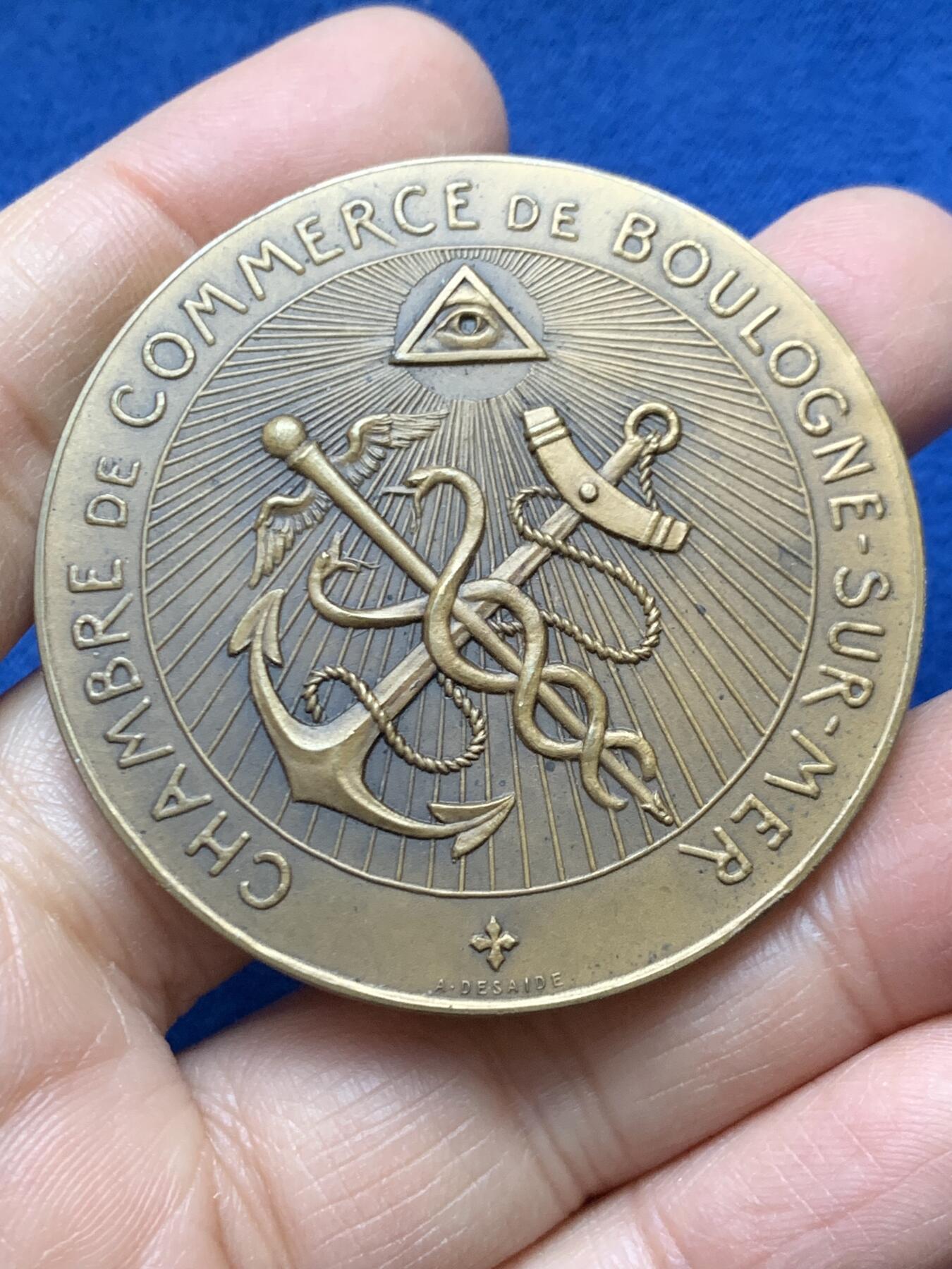 《竞宝斋》第458场 周日，周一，周二   3场连拍 （全场包邮）欢迎送拍 法国滨海布洛涅商会铜章，56.05g，50mm，边铭：三角形+铜标