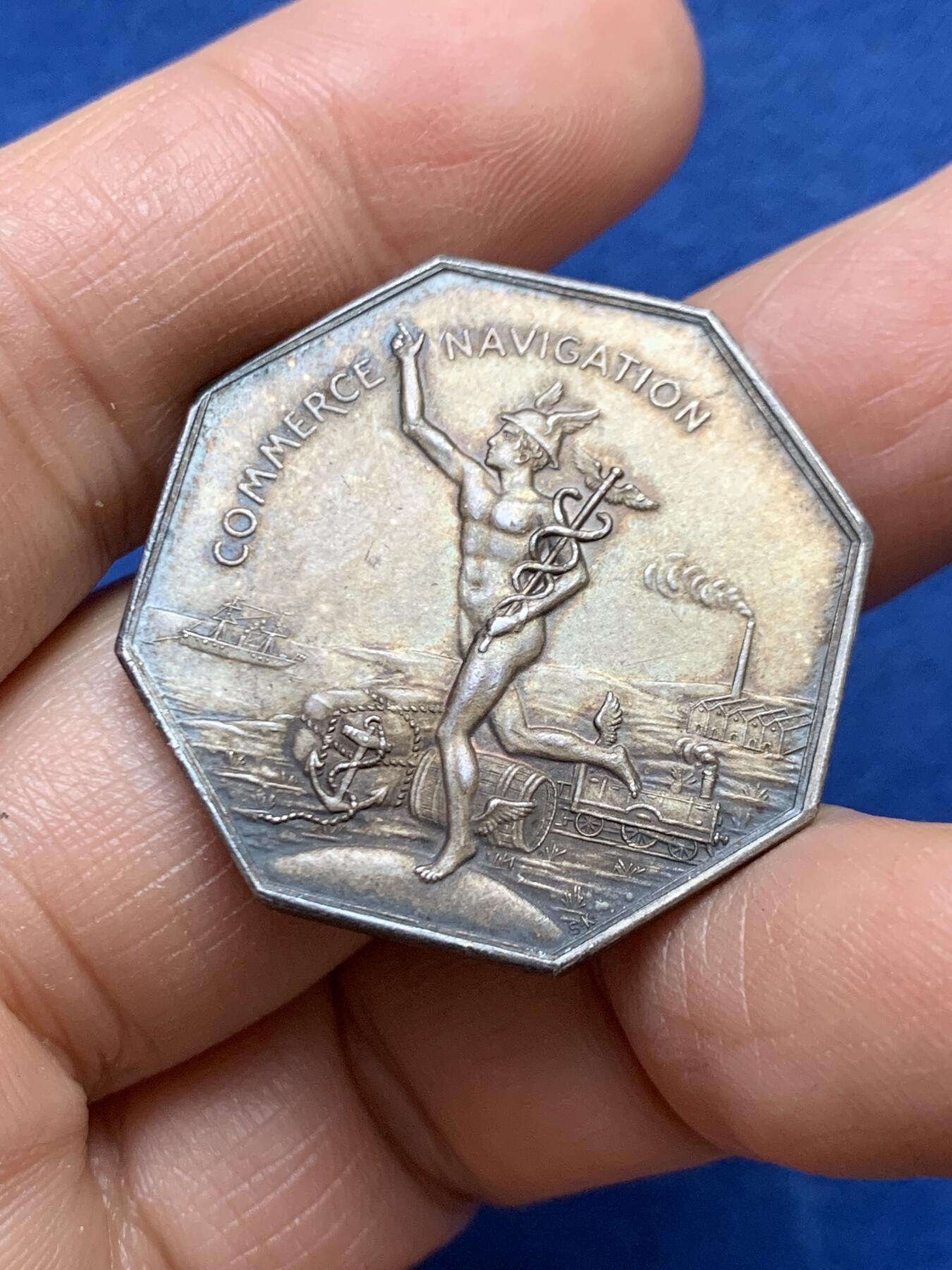 《竞宝斋》第458场 周日，周一，周二   3场连拍 （全场包邮）欢迎送拍 法国罗讷商会八角银质代币，15.3g，31.89mm，丰饶角边铭