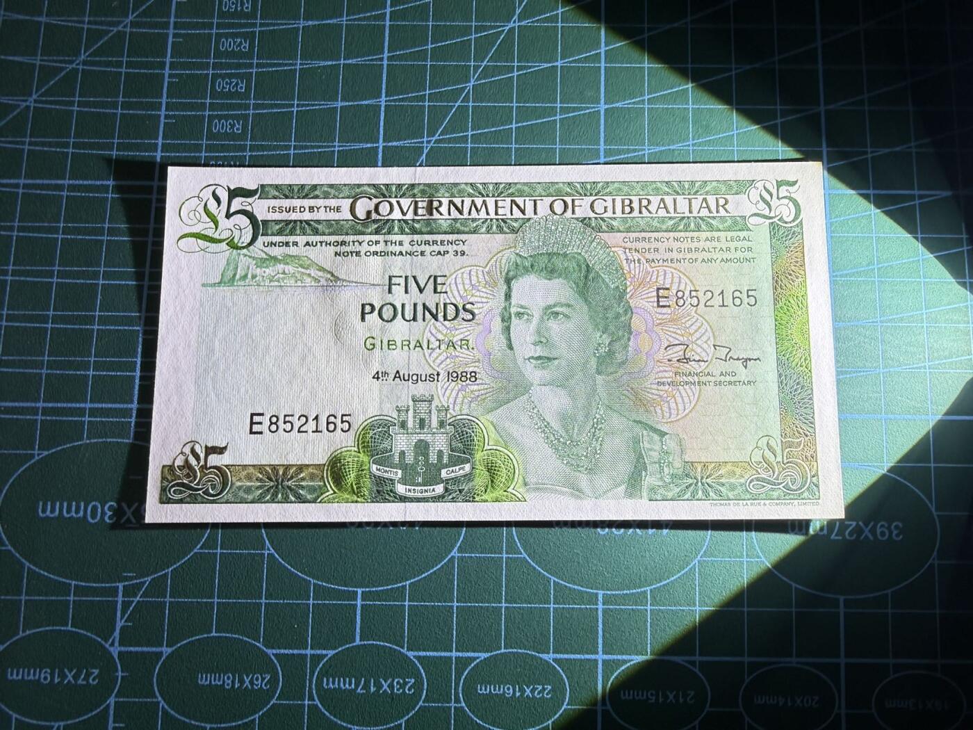 【炜奕收藏】，第五十七期，英联邦女王专场