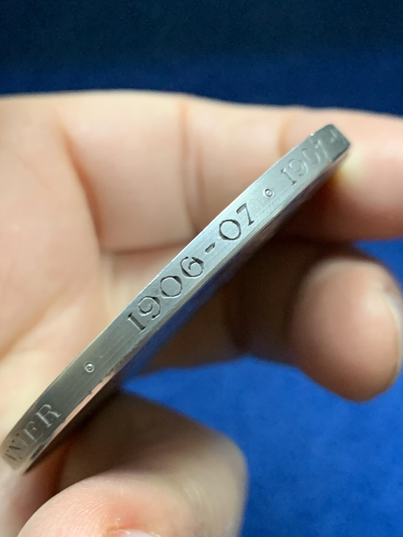 《竞宝斋》第458场 周日，周一，周二   3场连拍 （全场包邮）欢迎送拍 法国里昂律师协会银章，80.00g，54.3mm，丰饶角1argent边铭