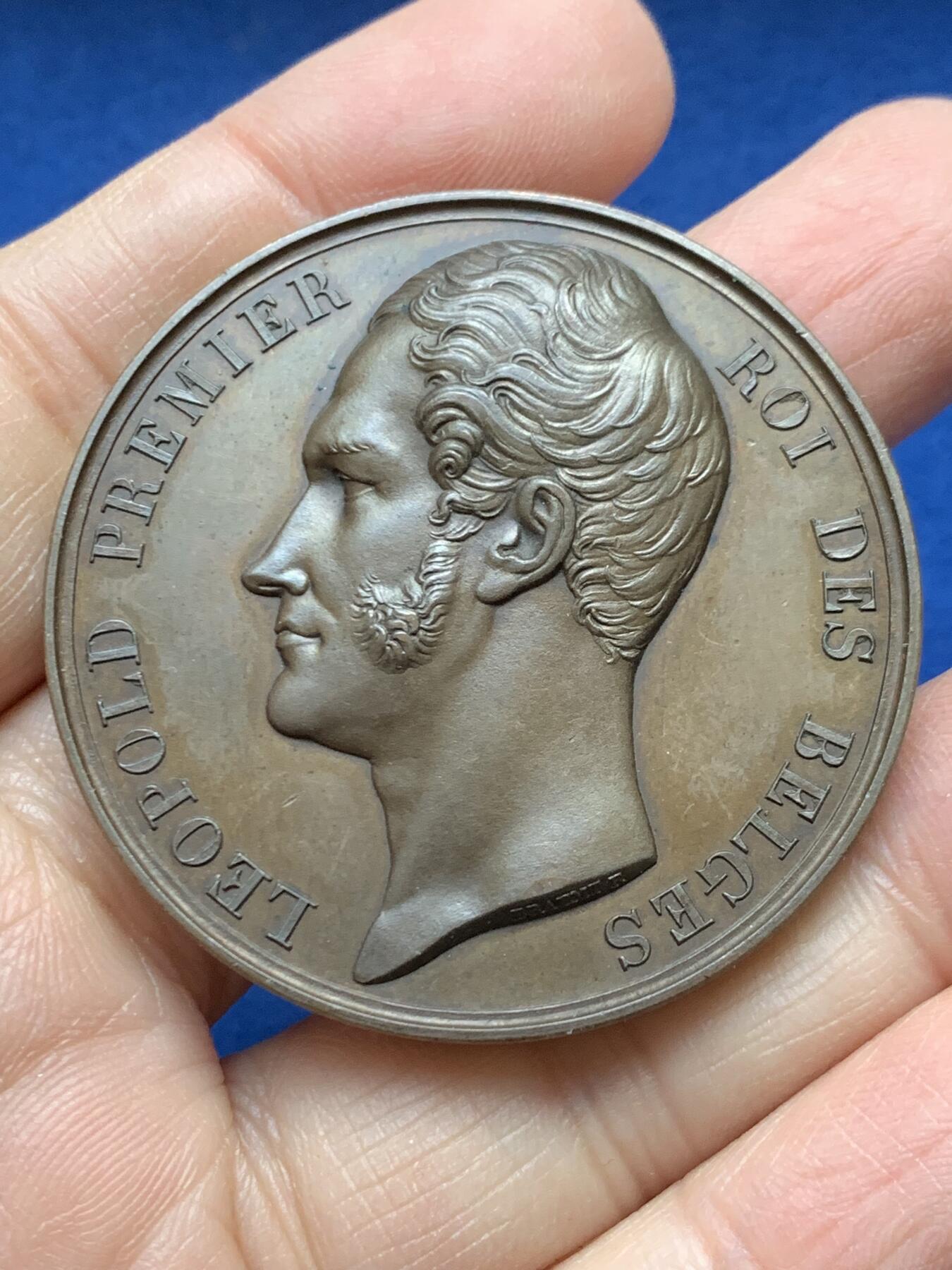 《竞宝斋》第458场 周日，周一，周二   3场连拍 （全场包邮）欢迎送拍 比利时1839年利奥波德一世头像沙勒罗瓦运河和铁路铜章，35g，46.5mm