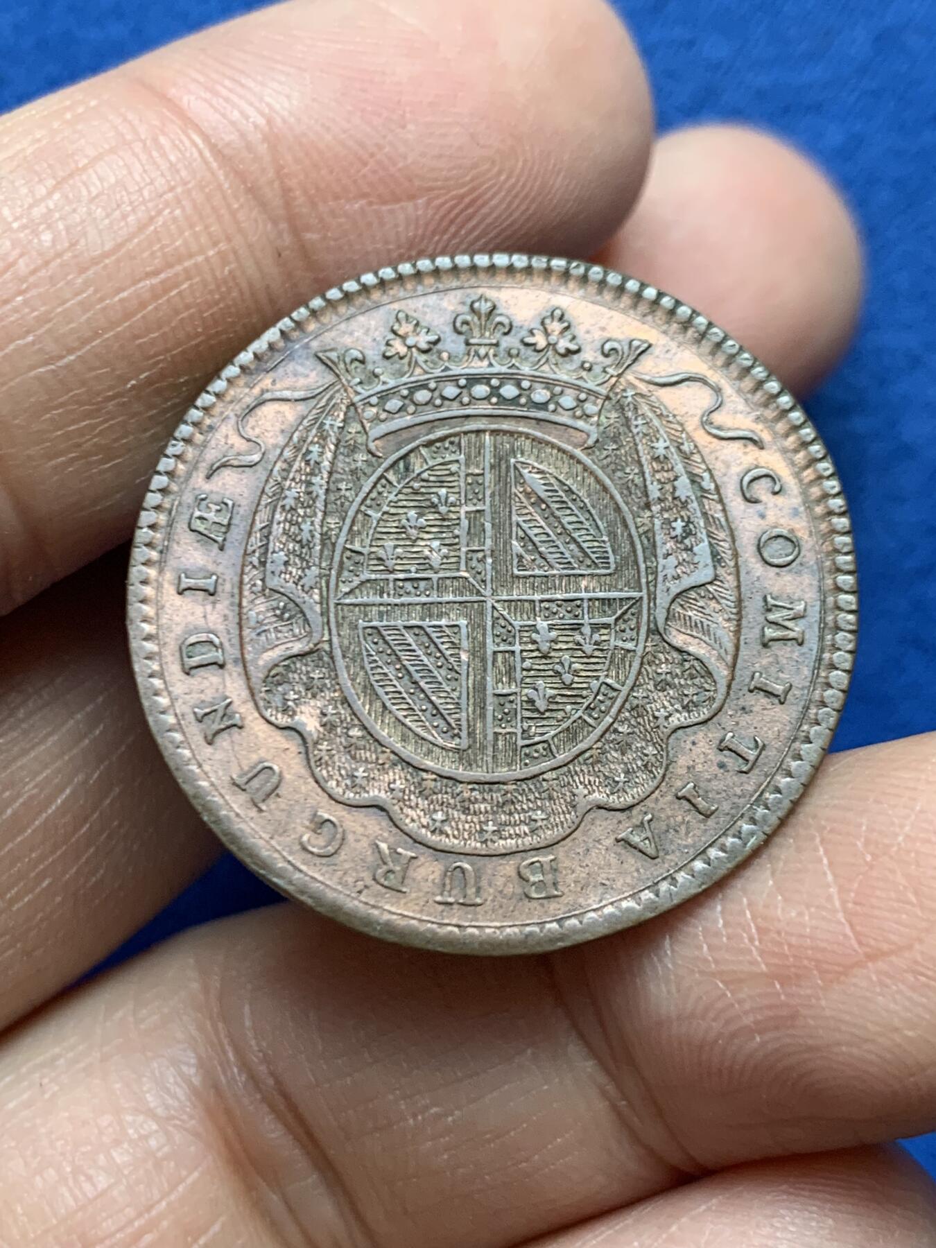 《竞宝斋》第458场 周日，周一，周二   3场连拍 （全场包邮）欢迎送拍 法国勃艮第孔代亲王家族徽章铜质代币，8.96g，30.3mm