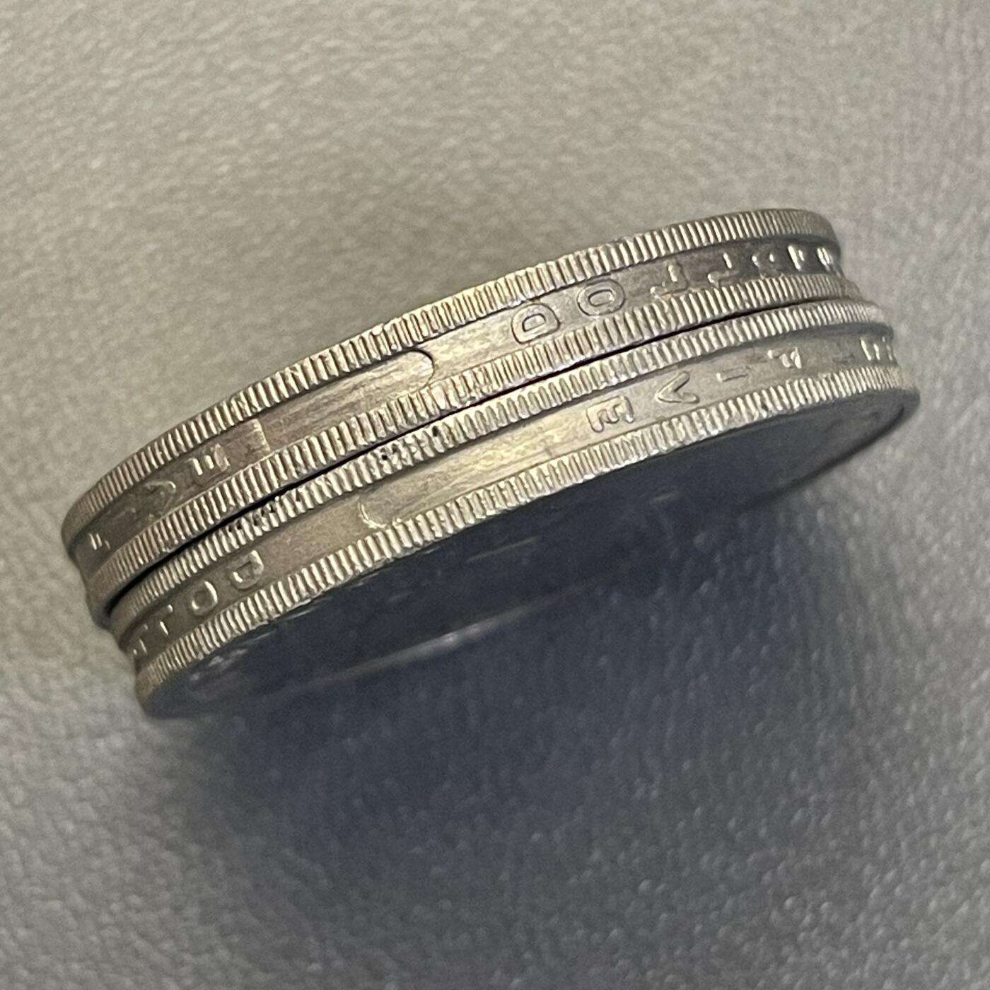 回流0119 近全新香港1982、1988厚伍圆两枚