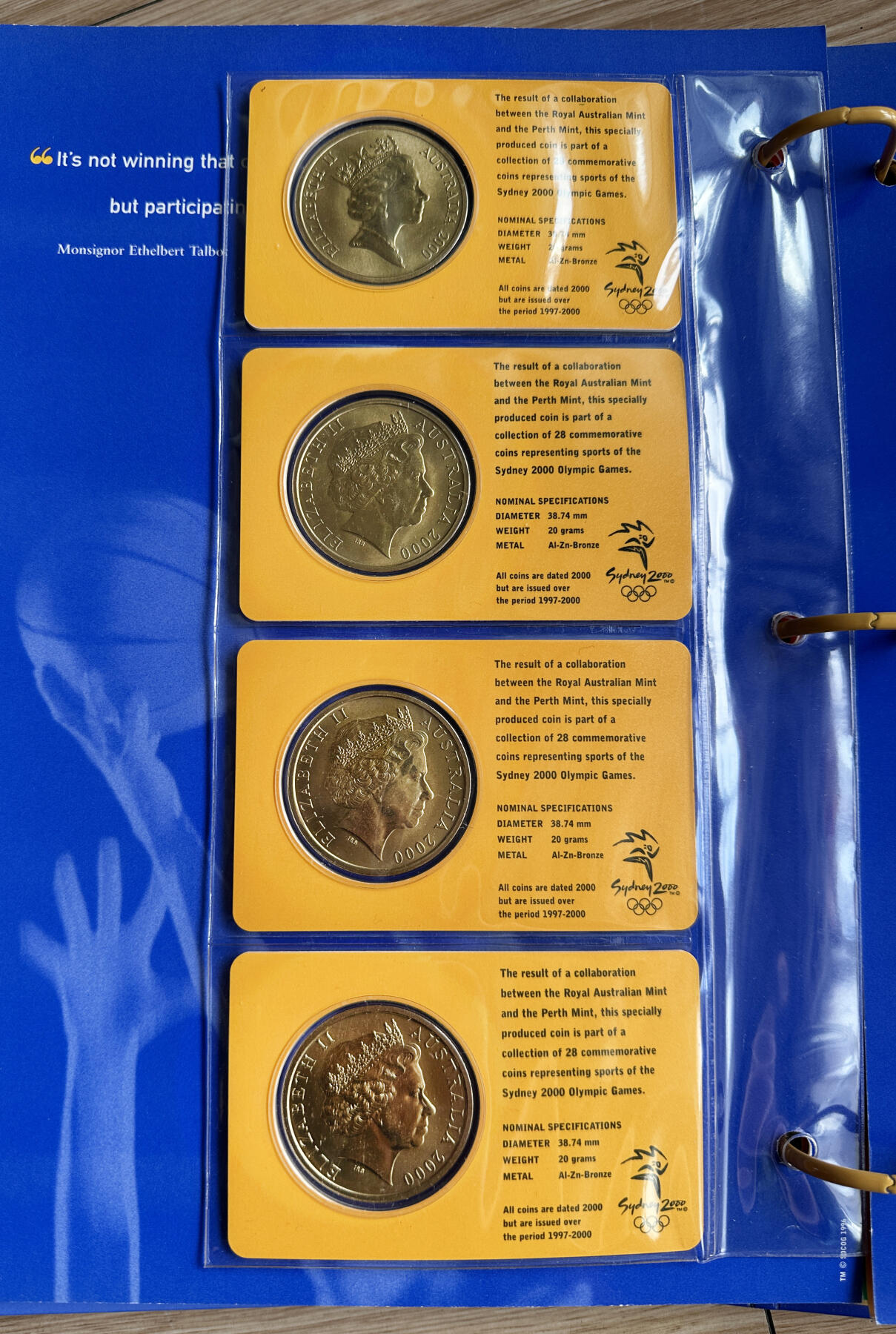 【俄甄集藏】“万象更新、马呈祥瑞”迎新春俄甄精品场-2026年(047)01-21 星期三 晚 19:30 全场包邮 澳大利亚2000年悉尼奥运会5元纪念币28枚卡装+纪念章册装29枚大全套，少见