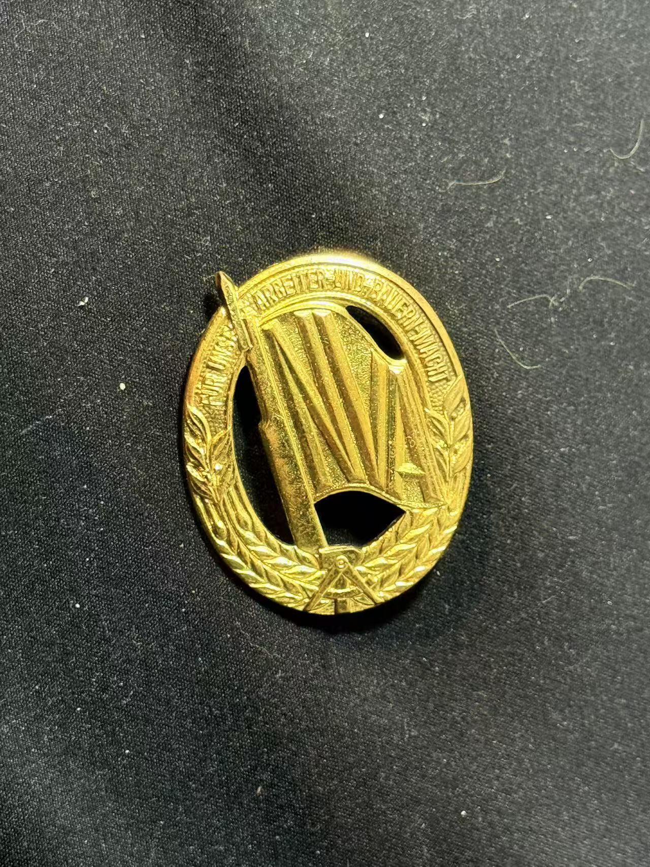 罗岚⭐爱藏⭐甄选专拍第四场-分享拍场赚佣（实体经营） 民主德国人民军金级体能证章 厚重非铝质美品