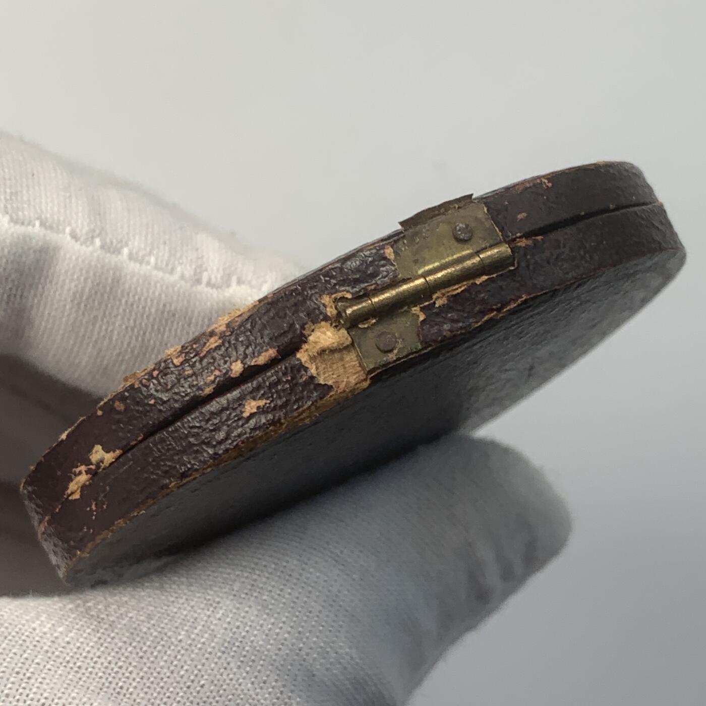 掌中浮雕-藏着的欧洲第049场 法国公共教育部奖章铜章，50mm，盒子变形（如图）