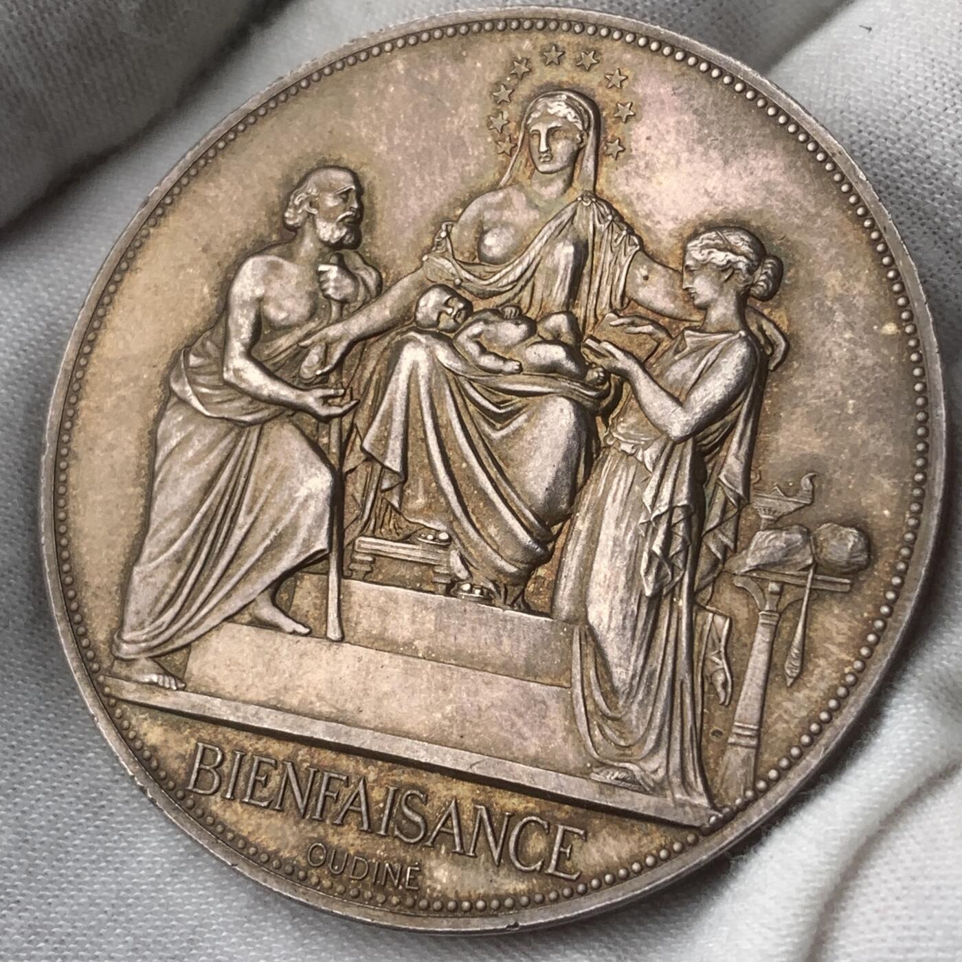 掌中浮雕-藏着的欧洲第049场 1898年法国亚眠市慈善机构银章，65g，50mm，OUDINE雕刻