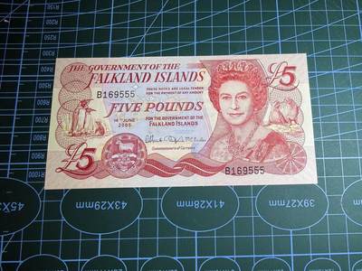 【炜奕收藏】，第五十七期，英联邦女王专场 - 2005年福克兰群岛5镑，UNC品相，号码无347豹子号