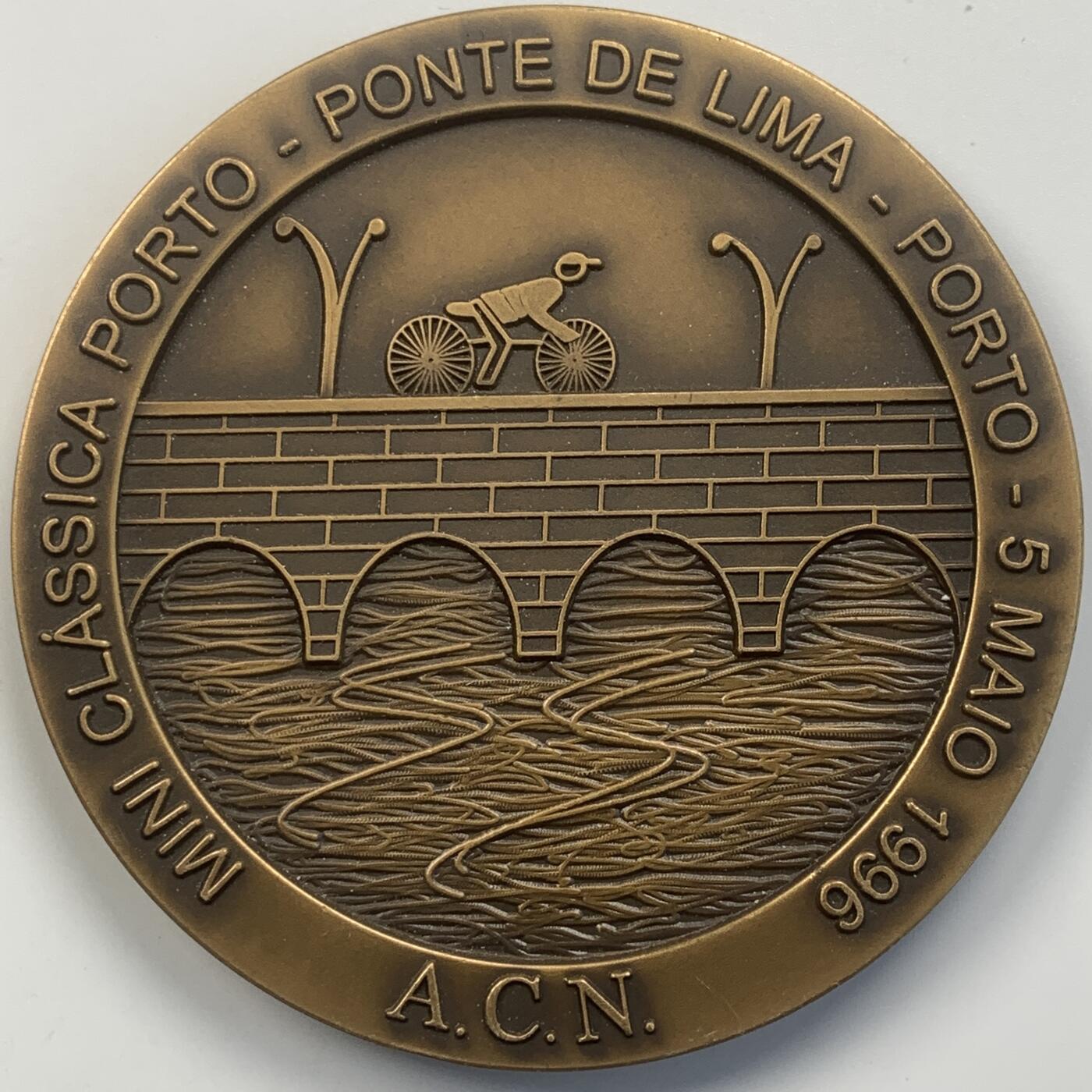 掌中浮雕-藏着的欧洲第049场 1996年葡萄牙波尔图自行车大赛铜章，83mm，206g