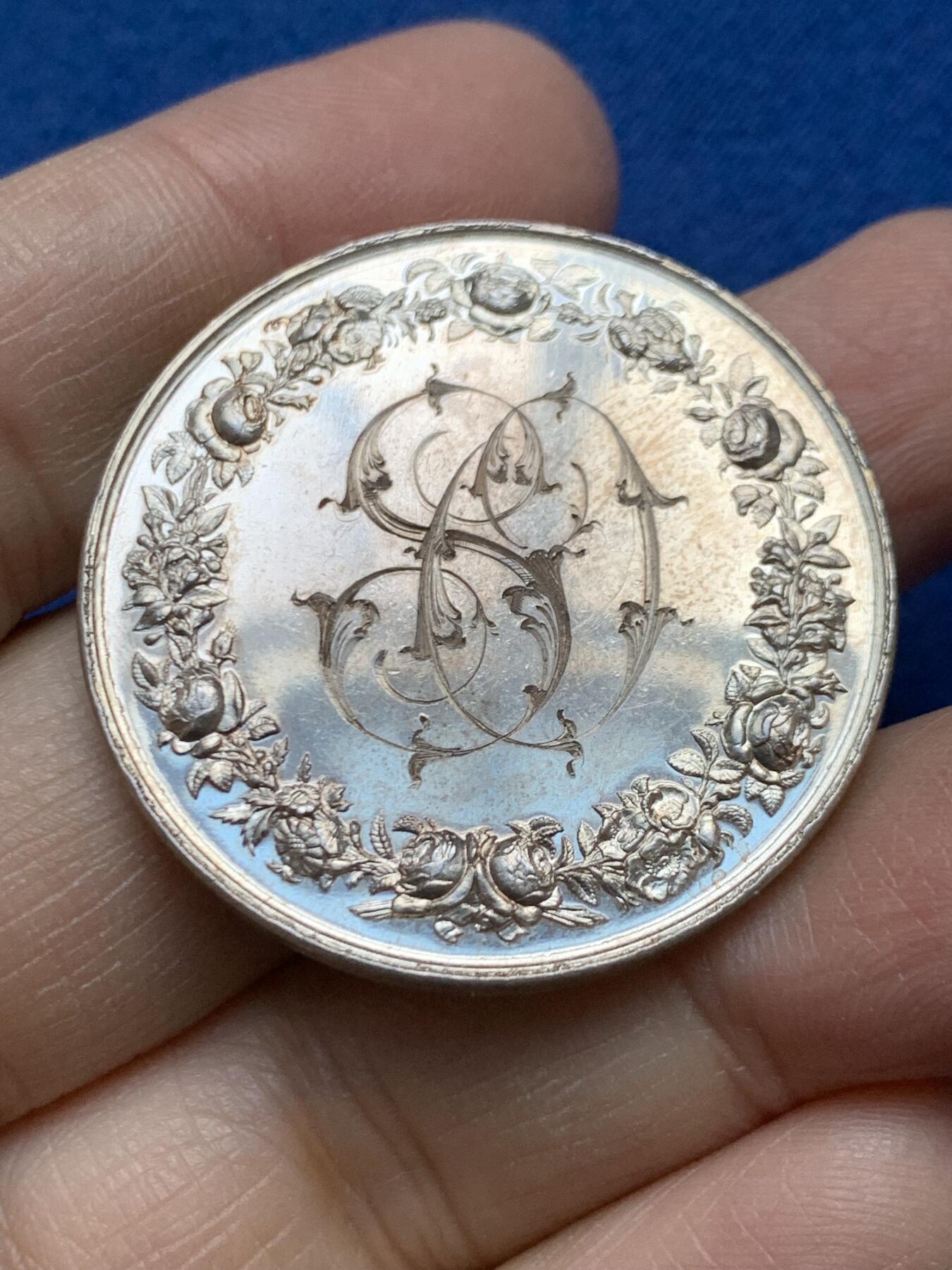 《竞宝斋》第458场 周日，周一，周二   3场连拍 （全场包邮）欢迎送拍 法国婚姻与爱情纪念银章，22.25g，36.8mm，丰饶角边铭