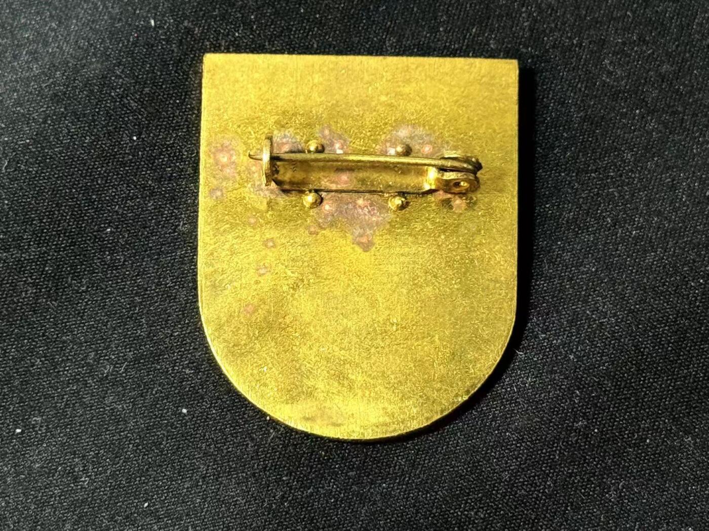 罗岚⭐爱藏⭐甄选专拍第四场-分享拍场赚佣（实体经营） 民主德国民防优秀服务奖章 美品