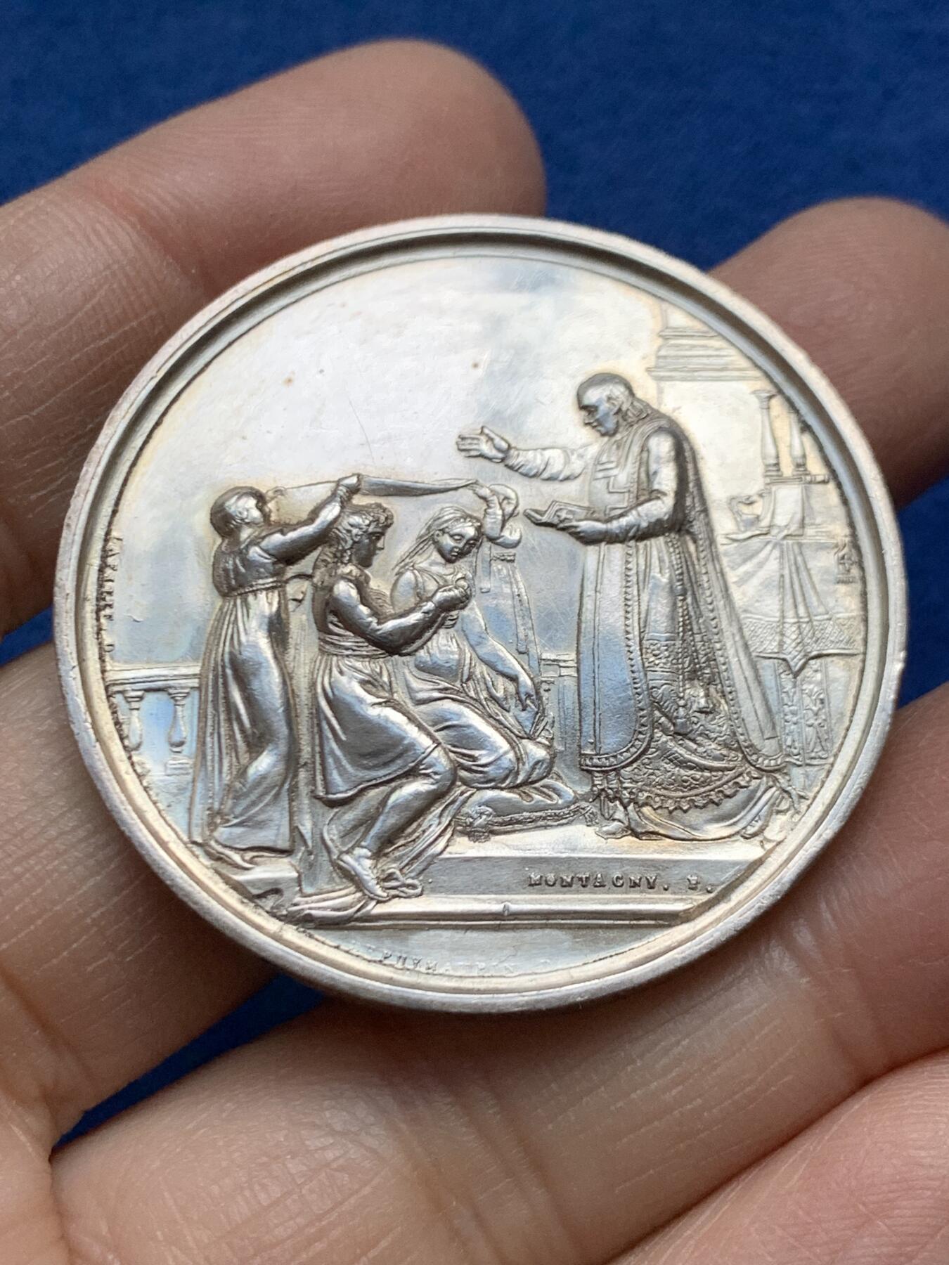 《竞宝斋》第458场 周日，周一，周二   3场连拍 （全场包邮）欢迎送拍 法国结婚纪念银章，32g，41.3mm，丰饶角边铭